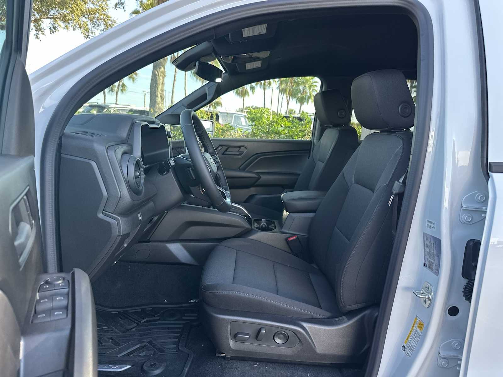 Thumbnail: 2026 Chevrolet Colorado - 2