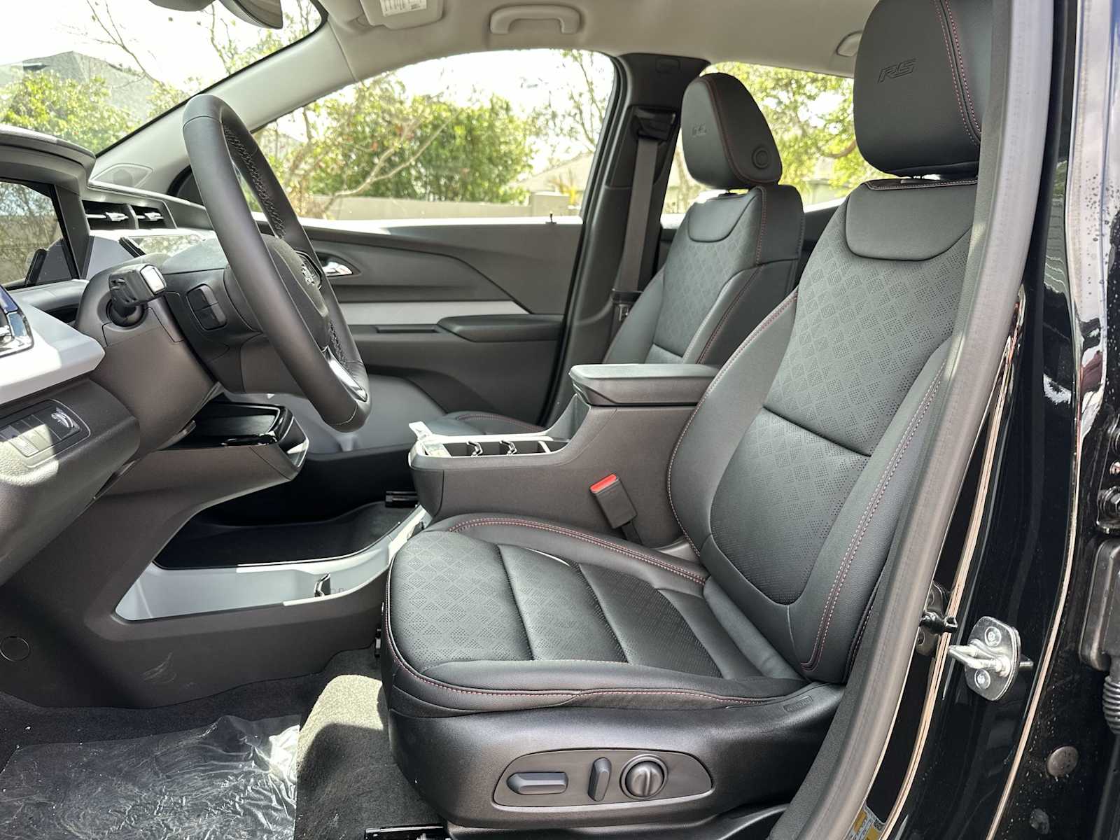 Thumbnail: 2027 Chevrolet Bolt EV - 2