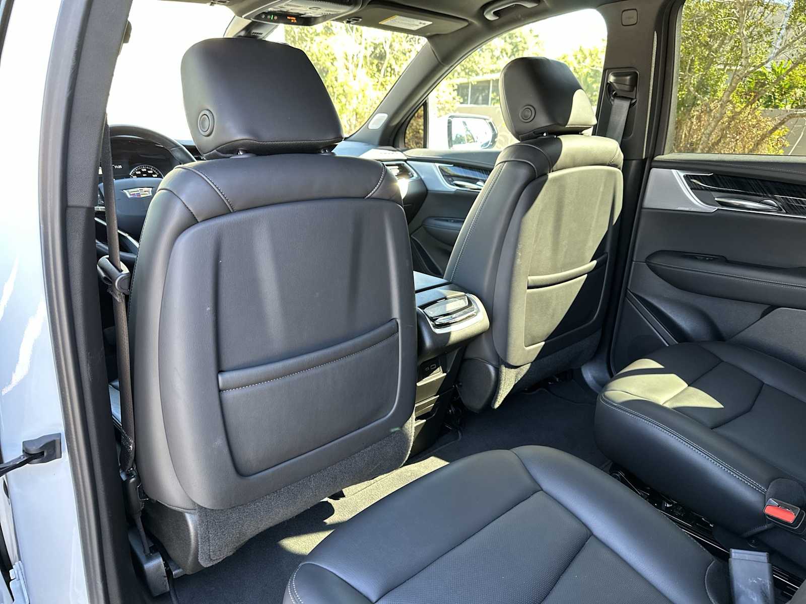 Thumbnail: 2025 Cadillac XT6 - 16