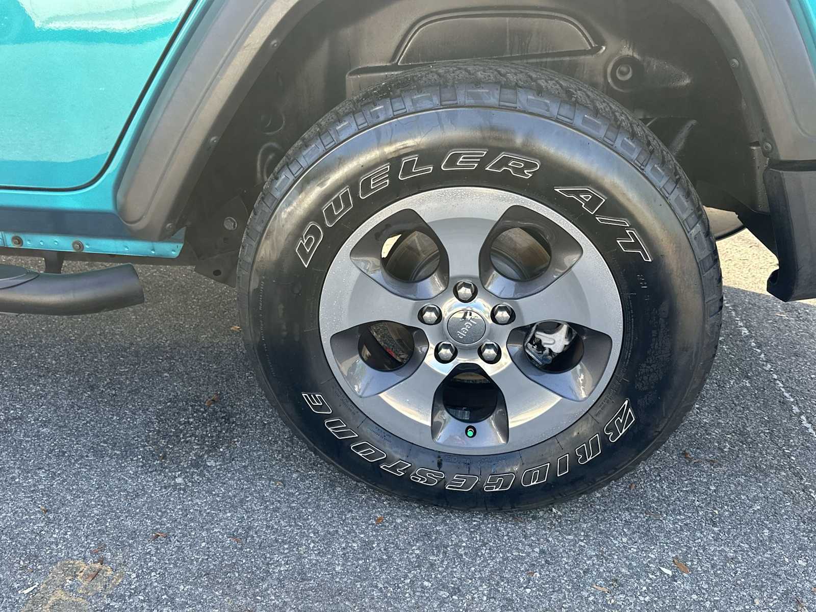 Thumbnail: 2019 Jeep Wrangler - 12