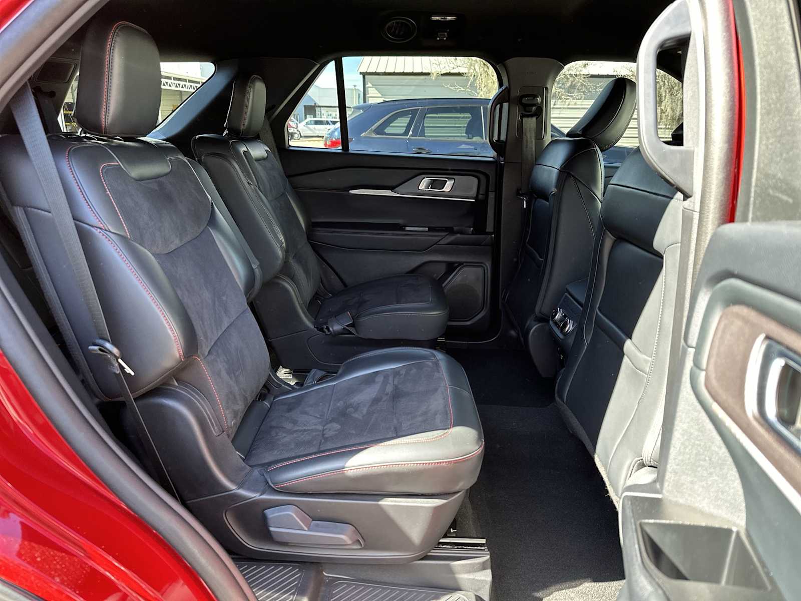 Thumbnail: 2025 Ford Explorer - 18