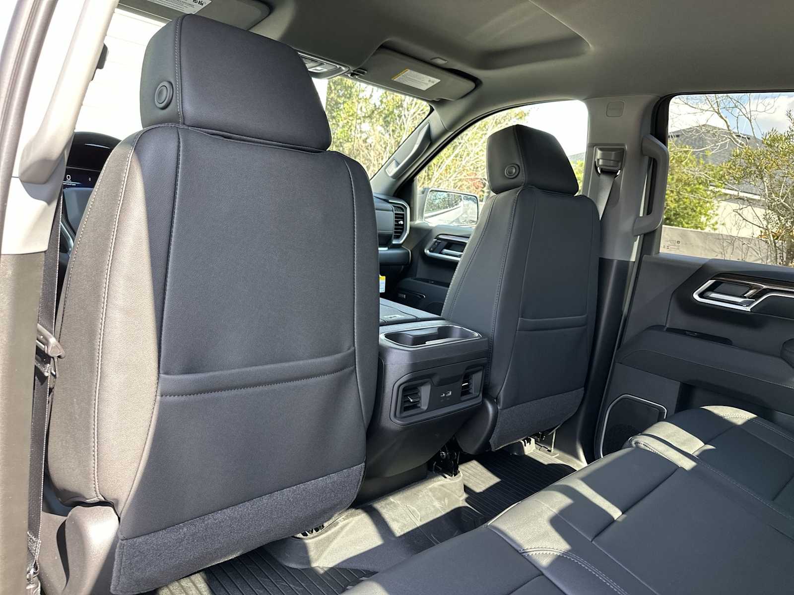 Thumbnail: 2026 Chevrolet Silverado 1500 - 16