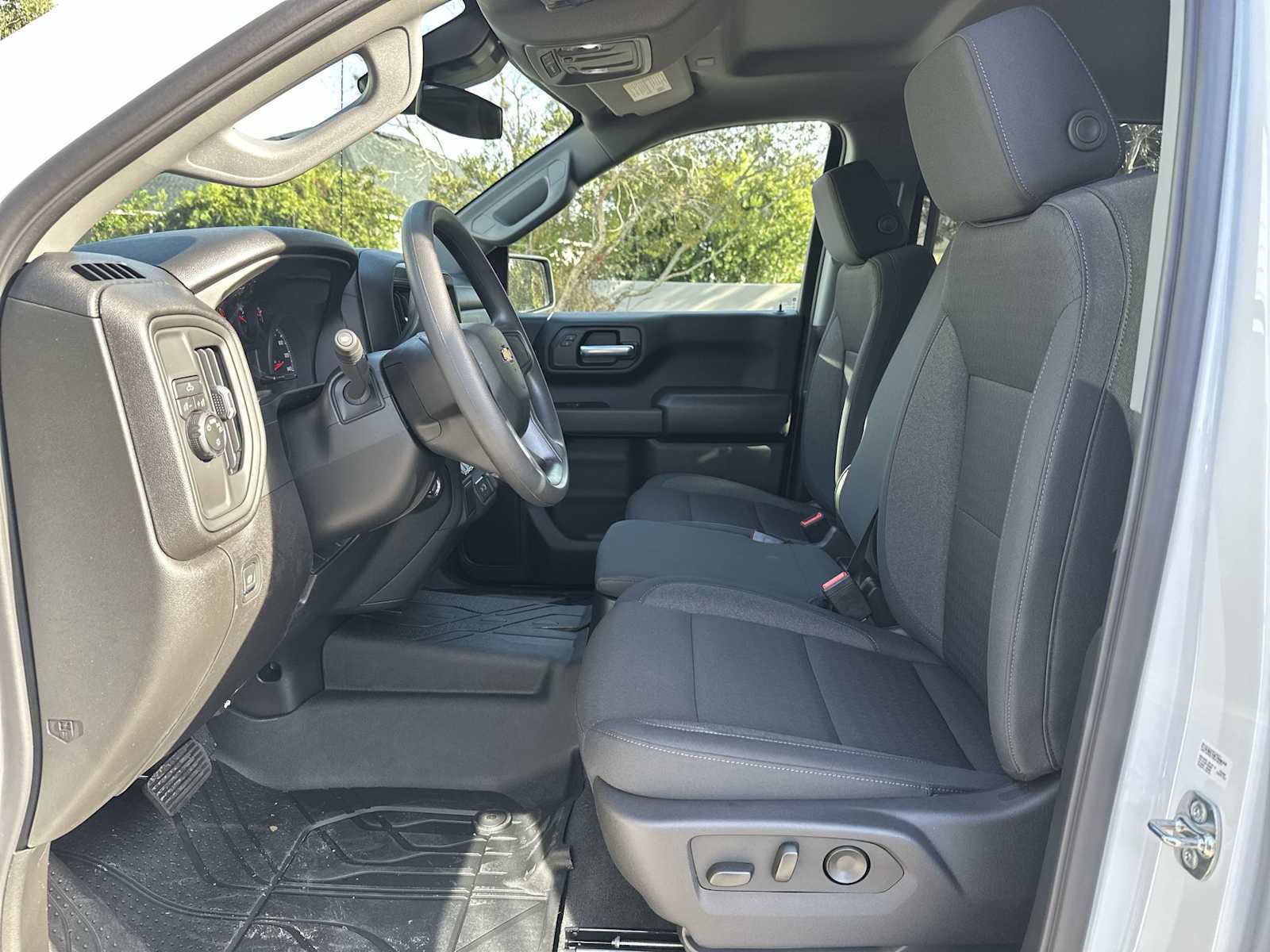 Thumbnail: 2026 Chevrolet Silverado 1500 - 15