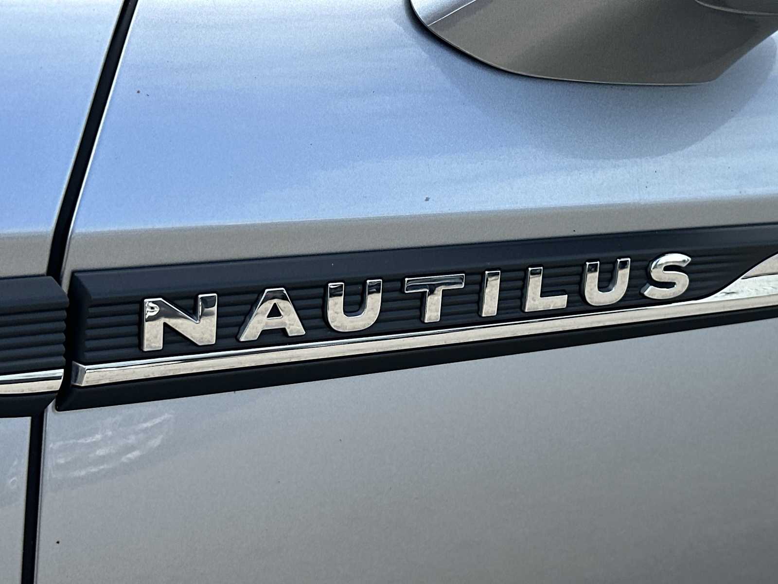 Thumbnail: 2021 Lincoln Nautilus - 12