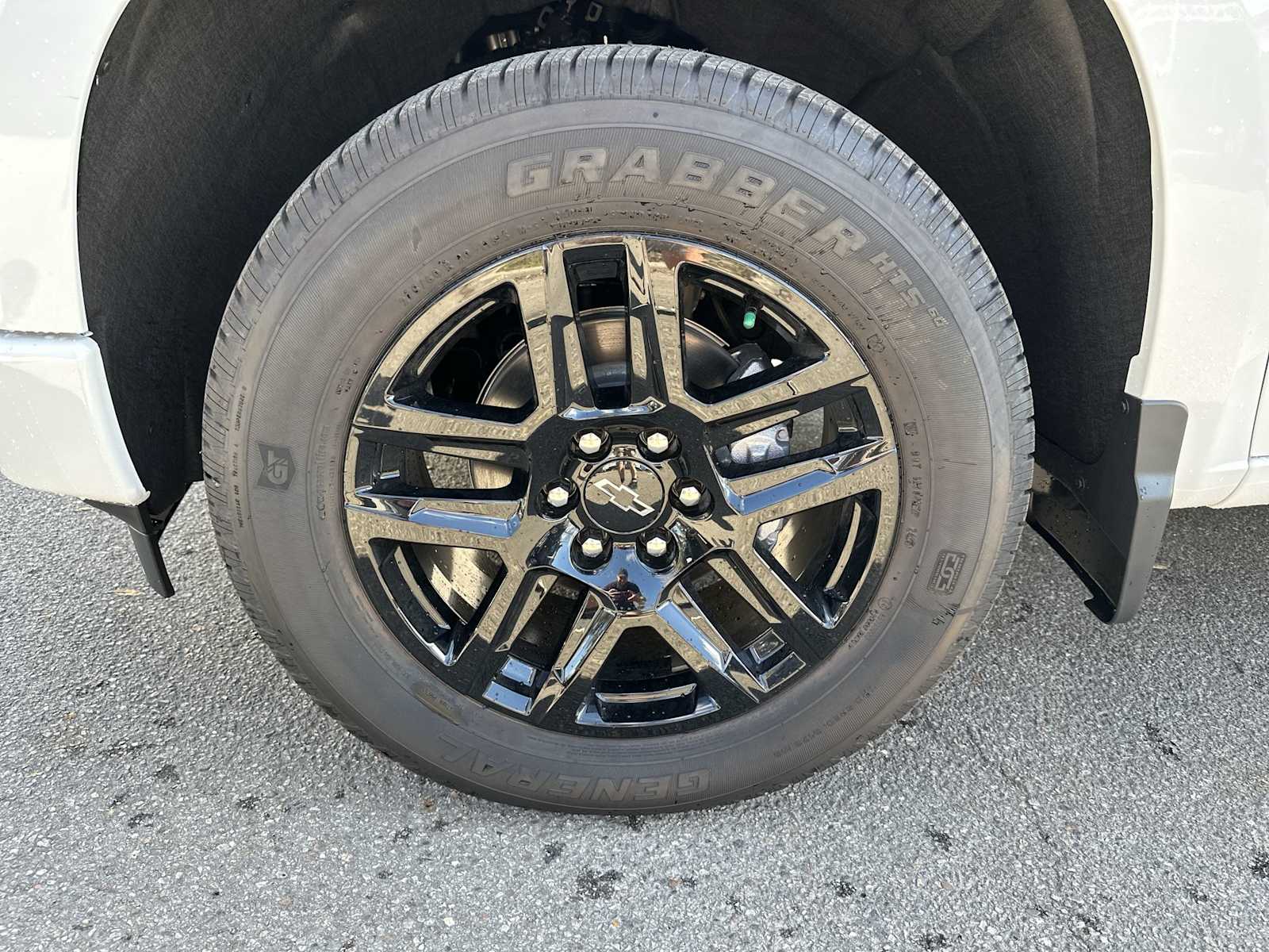 Thumbnail: 2026 Chevrolet Silverado 1500 - 12