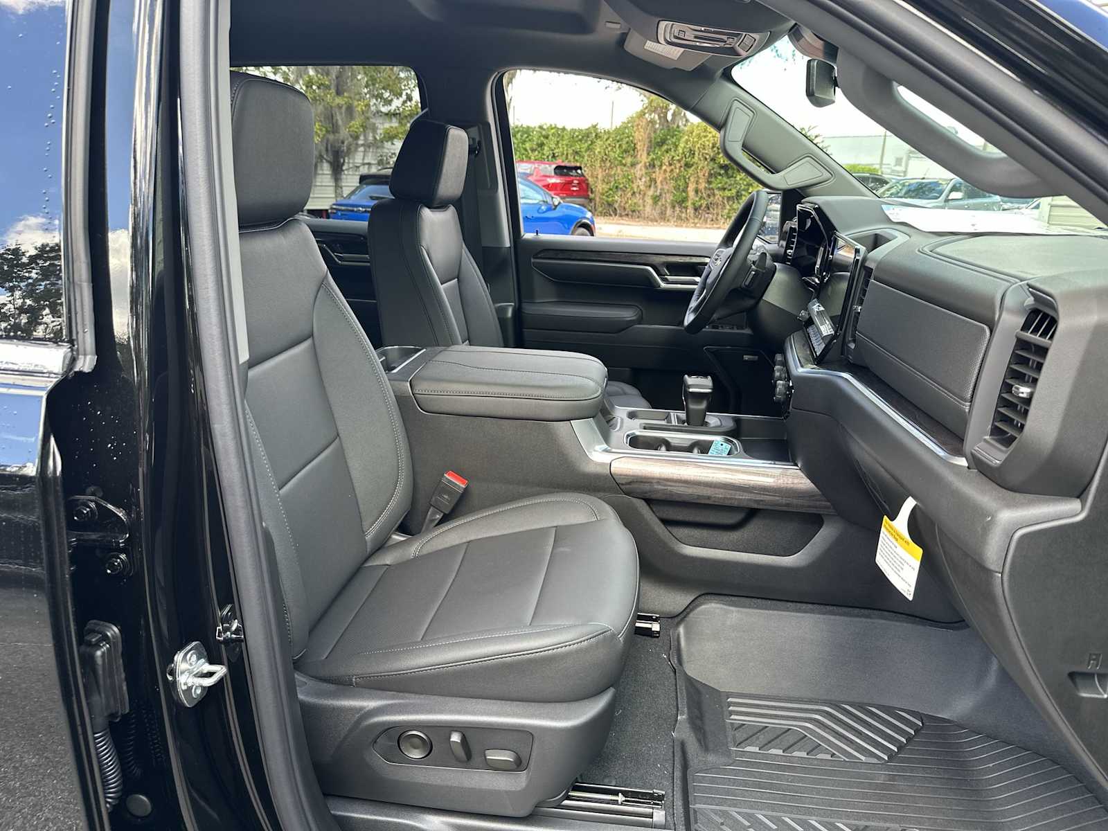 Thumbnail: 2026 Chevrolet Silverado 1500 - 19