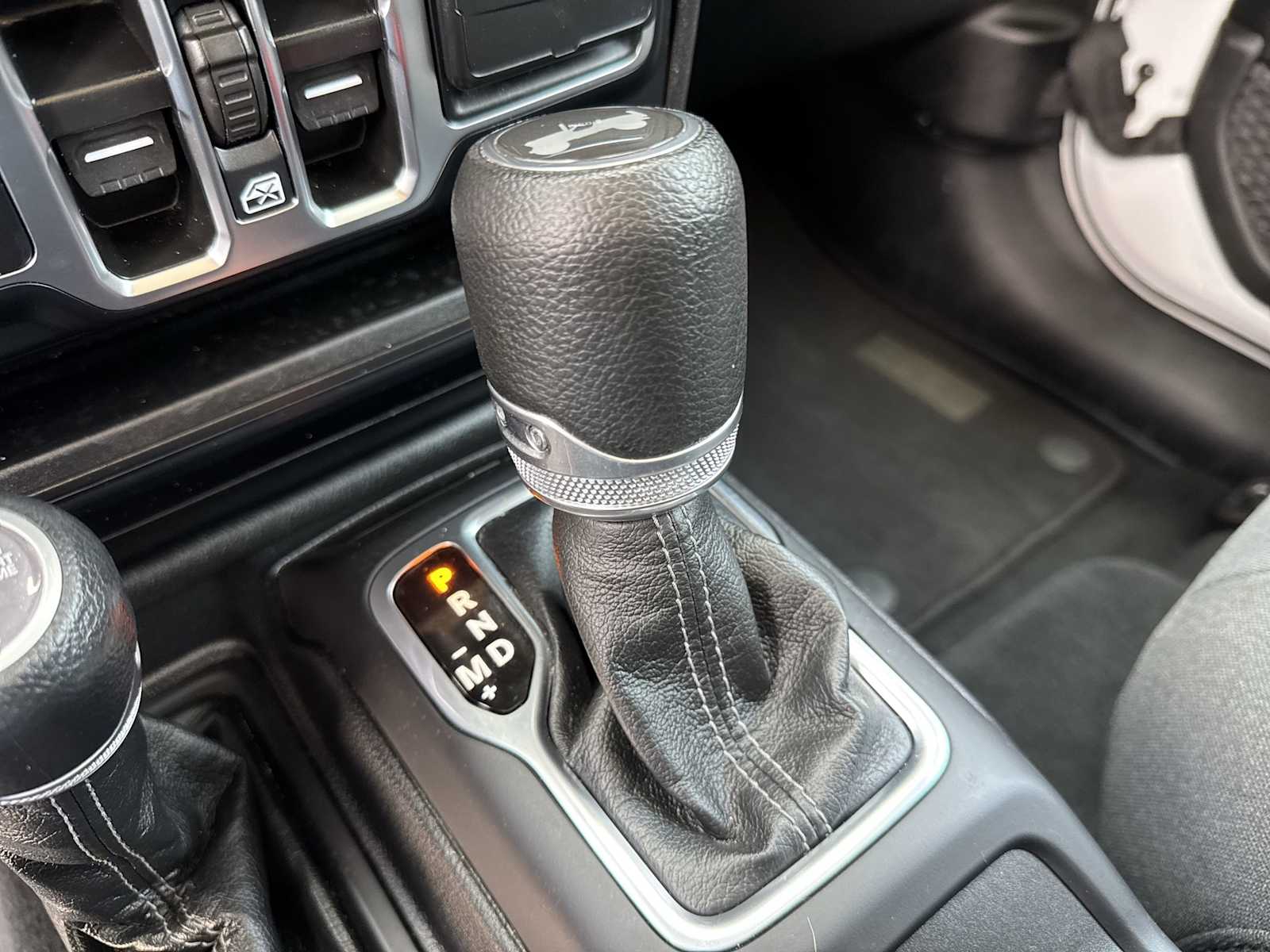 2024 Jeep Wrangler Sahara 33