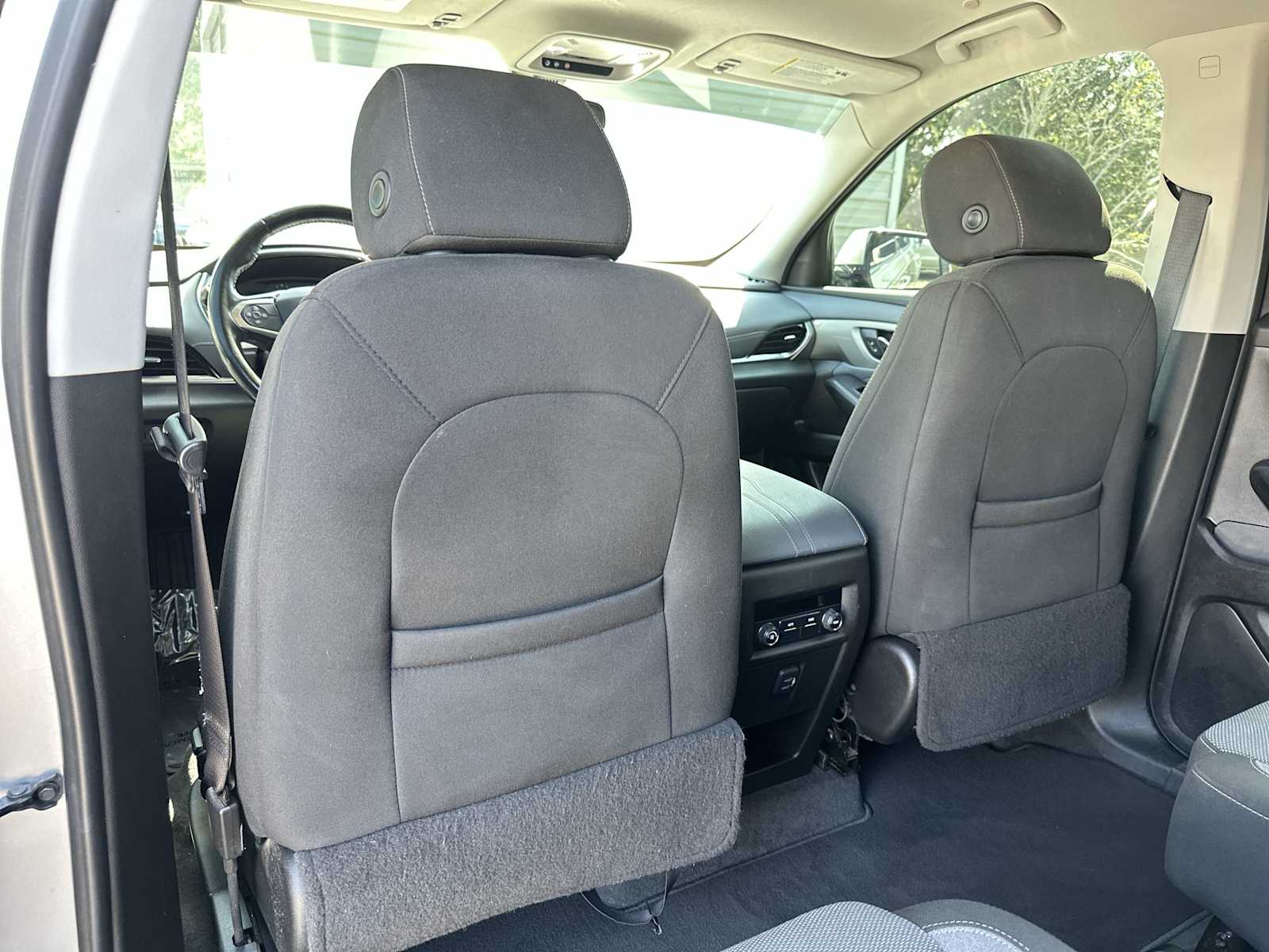 Thumbnail: 2019 Chevrolet Traverse - 16