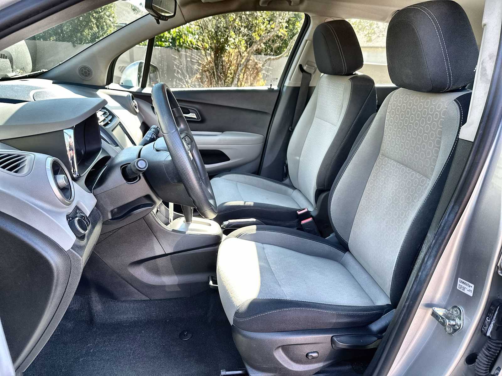 Thumbnail: 2016 Chevrolet Trax - 15