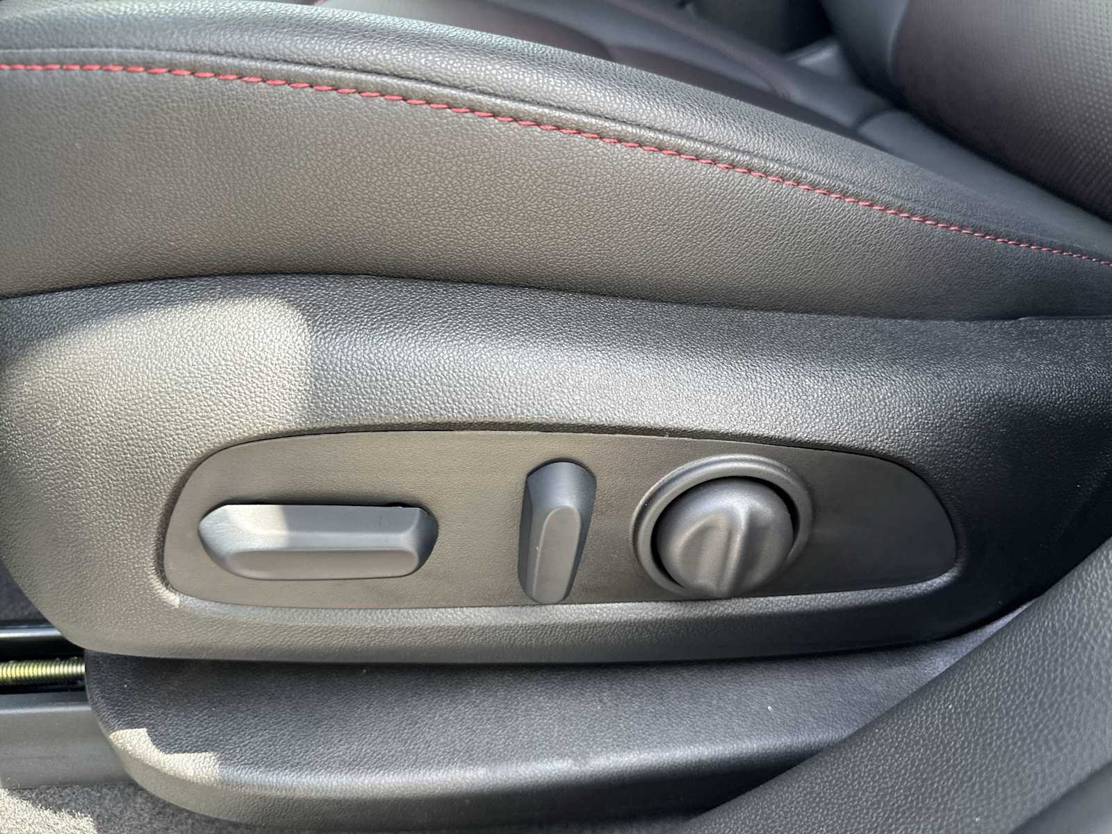 Thumbnail: 2025 Chevrolet Blazer - 21