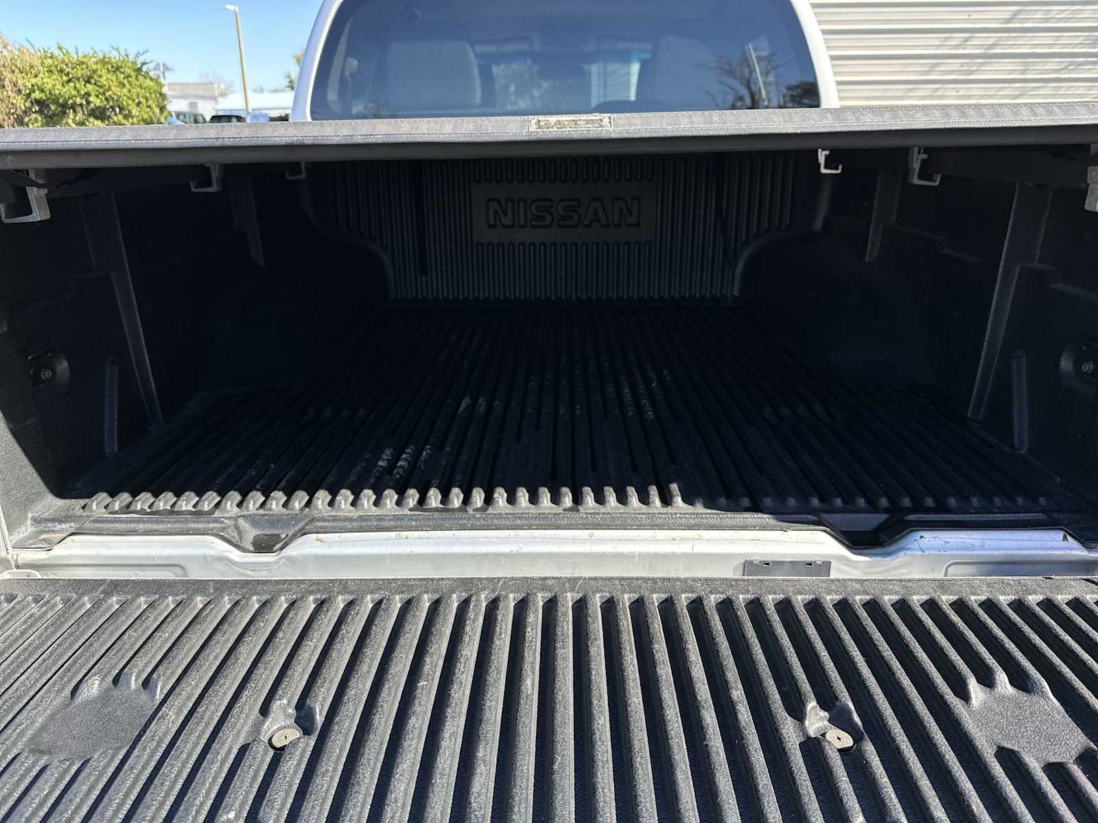 Thumbnail: 2013 Nissan Frontier - 25