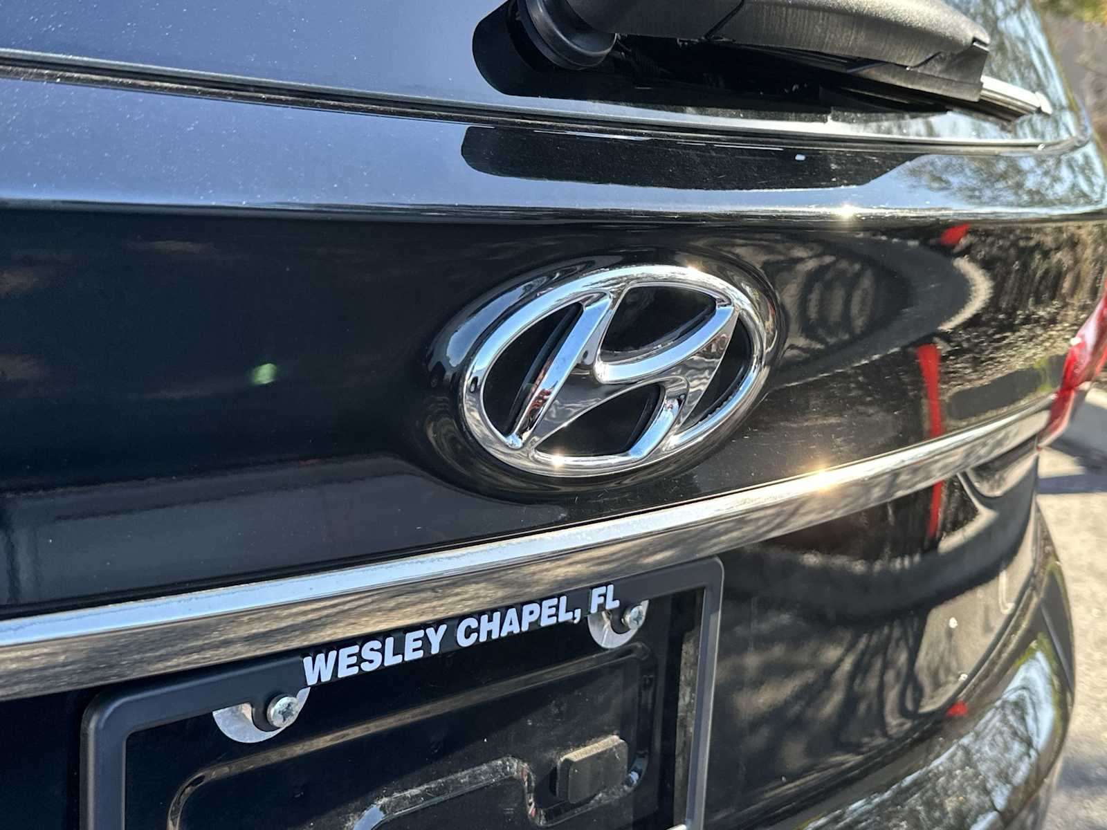 Thumbnail: 2019 Hyundai Santa Fe - 10