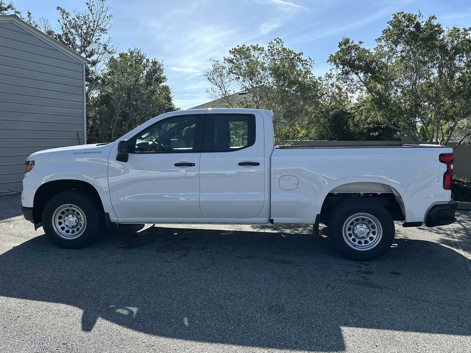 Thumbnail: 2026 Chevrolet Silverado 1500 - 3