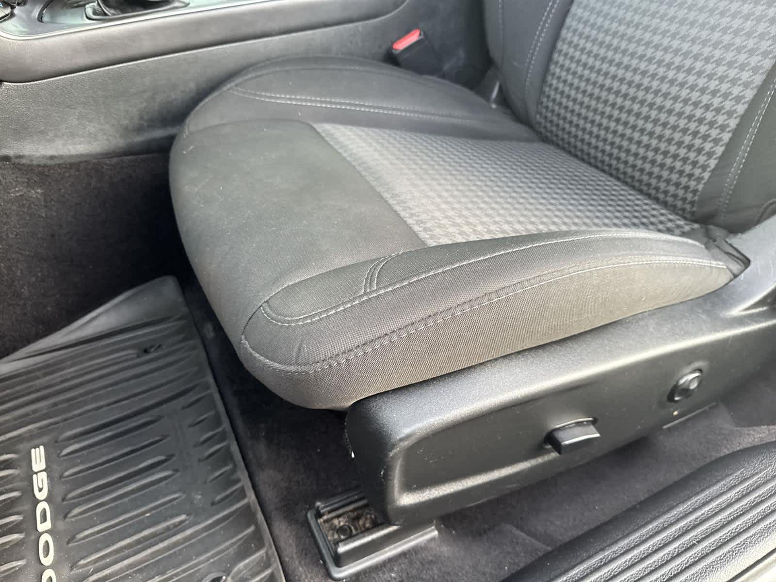 Thumbnail: 2018 Dodge Challenger - 21