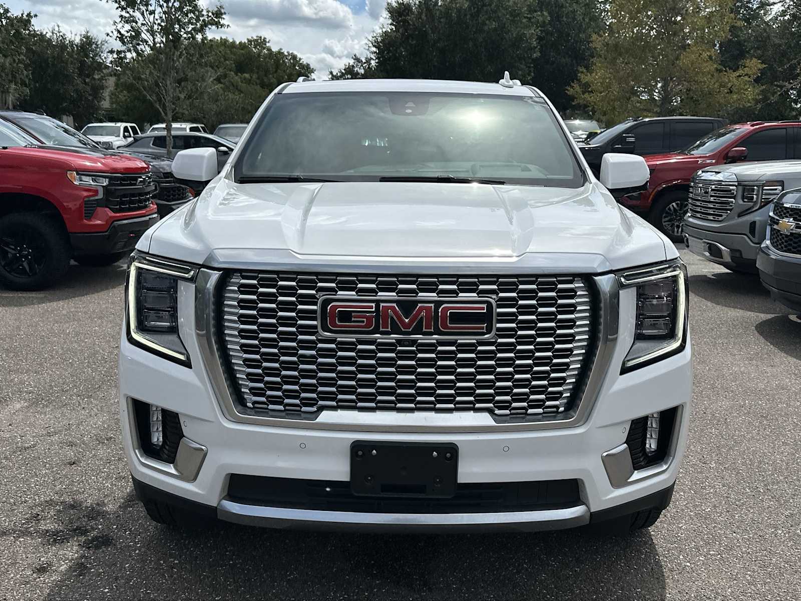 Thumbnail: 2024 GMC Yukon XL - 9