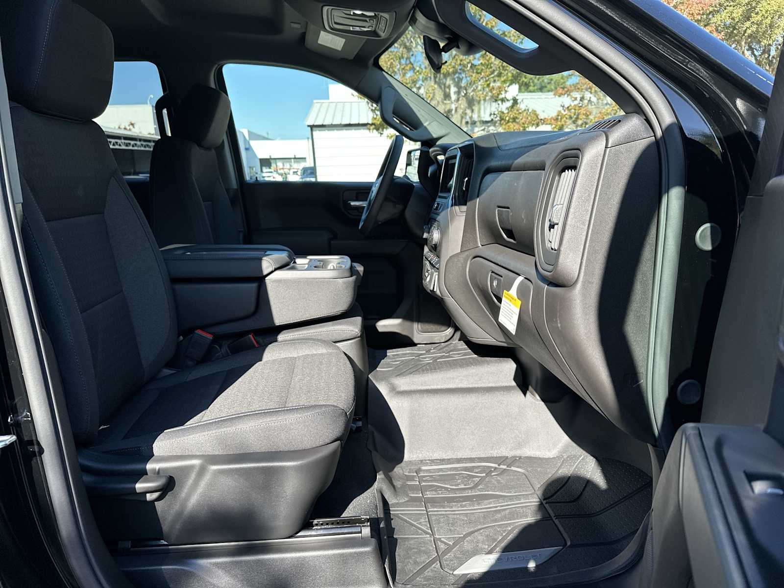 Thumbnail: 2026 Chevrolet Silverado 1500 - 19