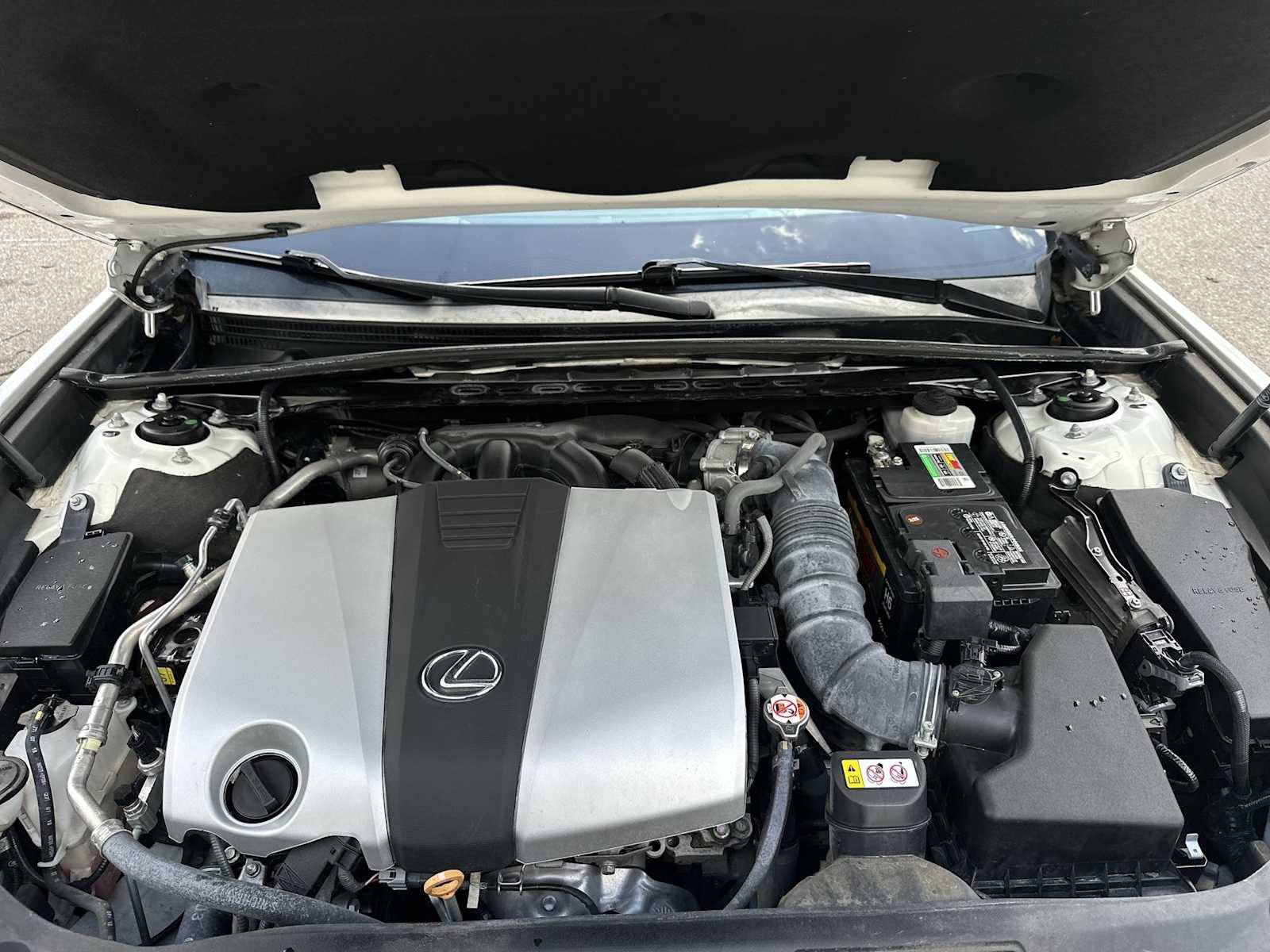 Thumbnail: 2019 Lexus ES - 13
