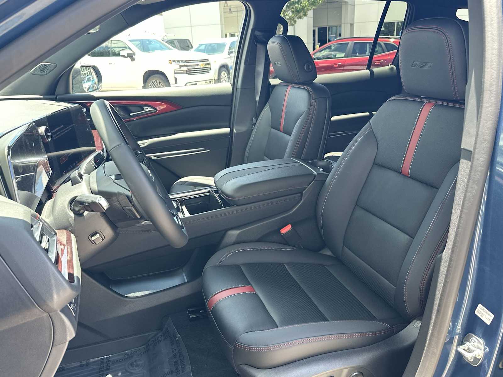 Thumbnail: 2025 Chevrolet Traverse - 15