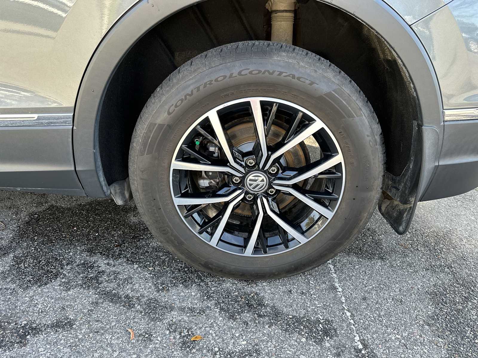 Thumbnail: 2021 Volkswagen Tiguan - 12