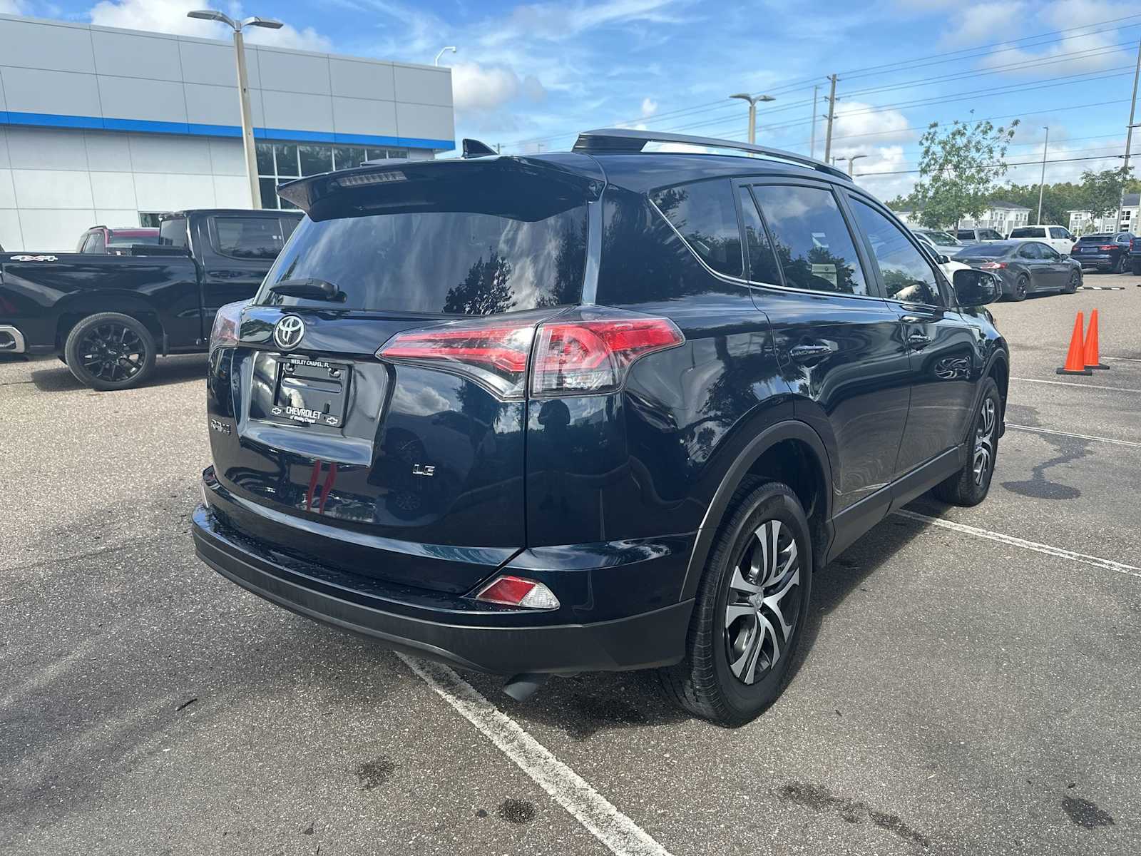 Thumbnail: 2018 Toyota RAV4 - 6