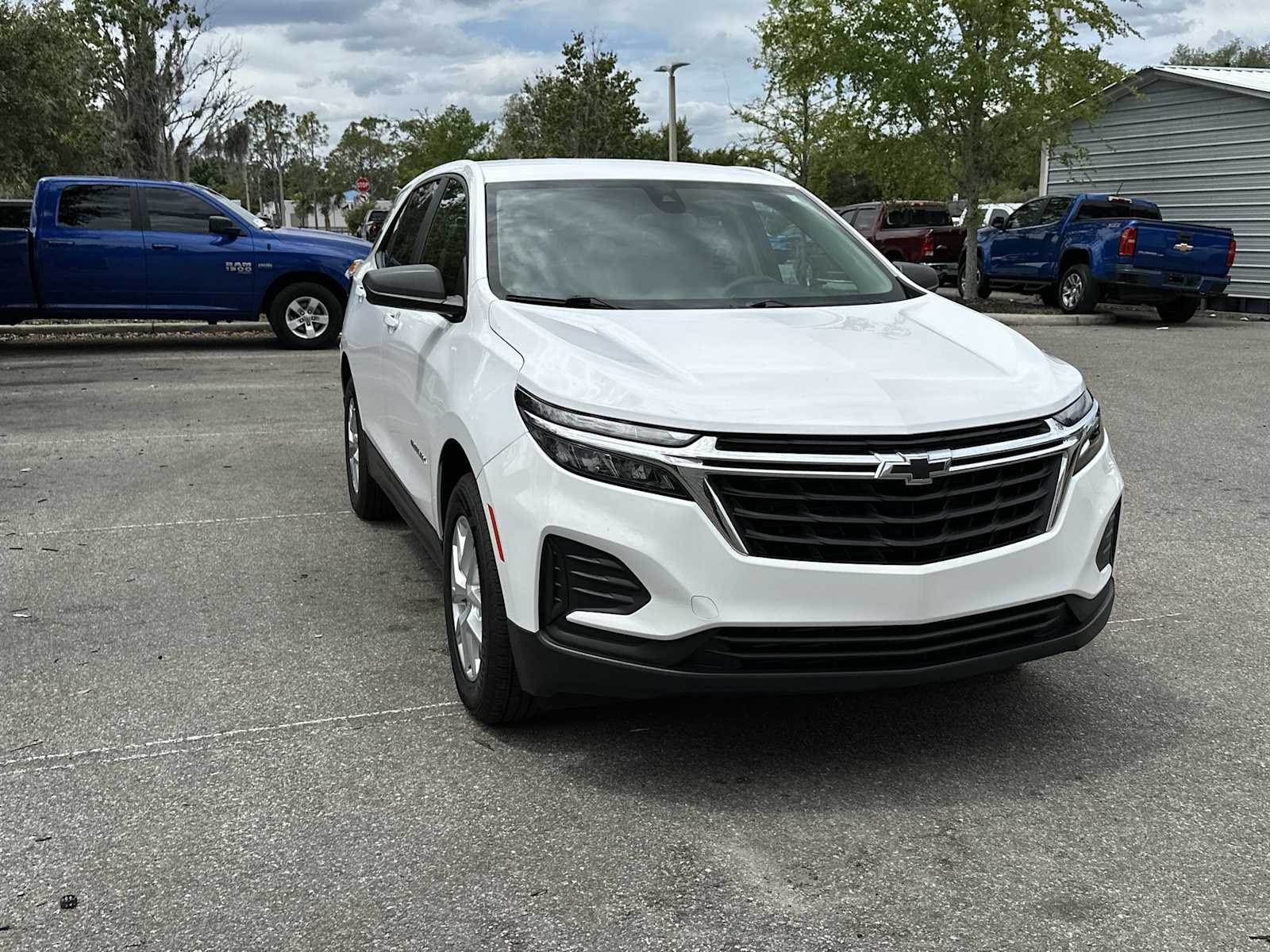 Thumbnail: 2023 Chevrolet Equinox - 8