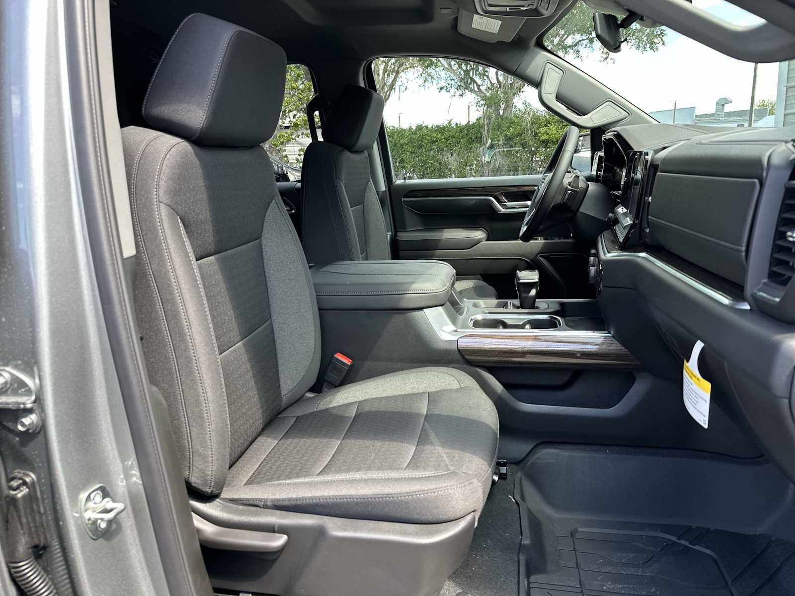 Thumbnail: 2026 Chevrolet Silverado 1500 - 19