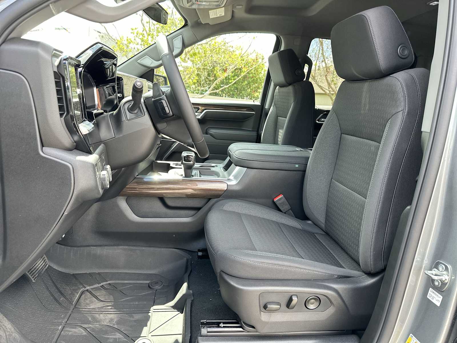 Thumbnail: 2026 Chevrolet Silverado 1500 - 15