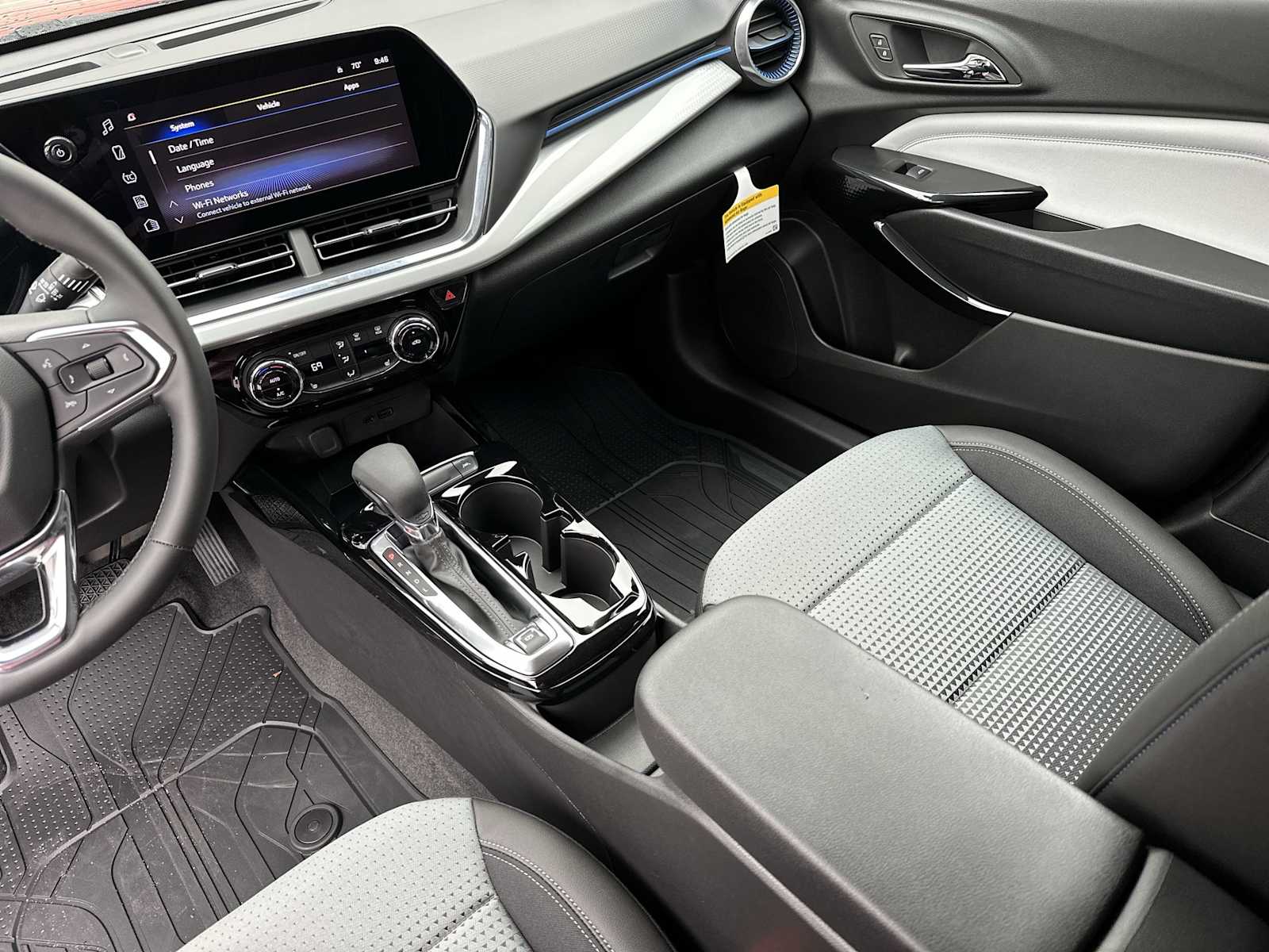 Thumbnail: 2026 Chevrolet Trax - 21