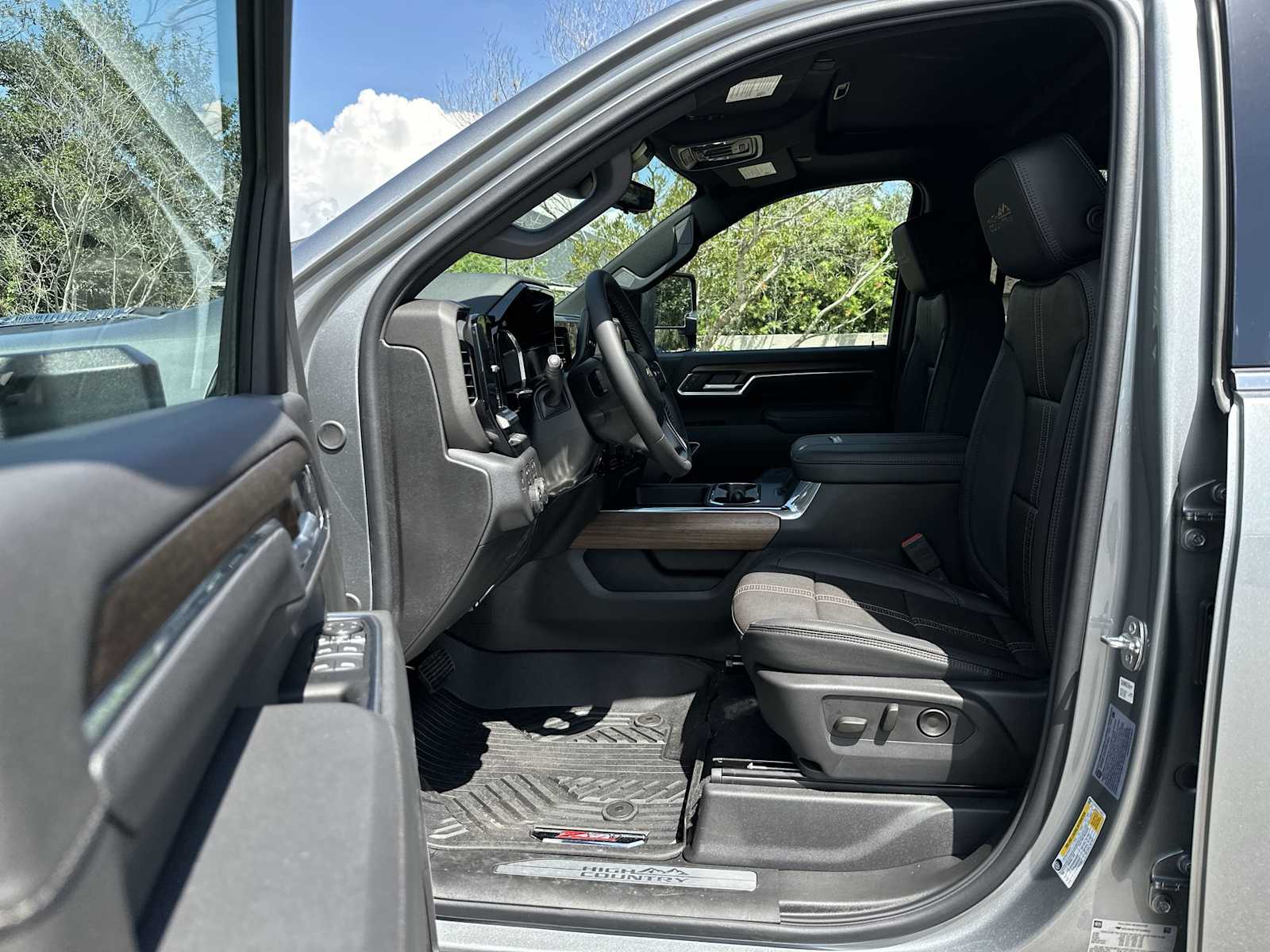 Thumbnail: 2026 Chevrolet Silverado 2500 - 2