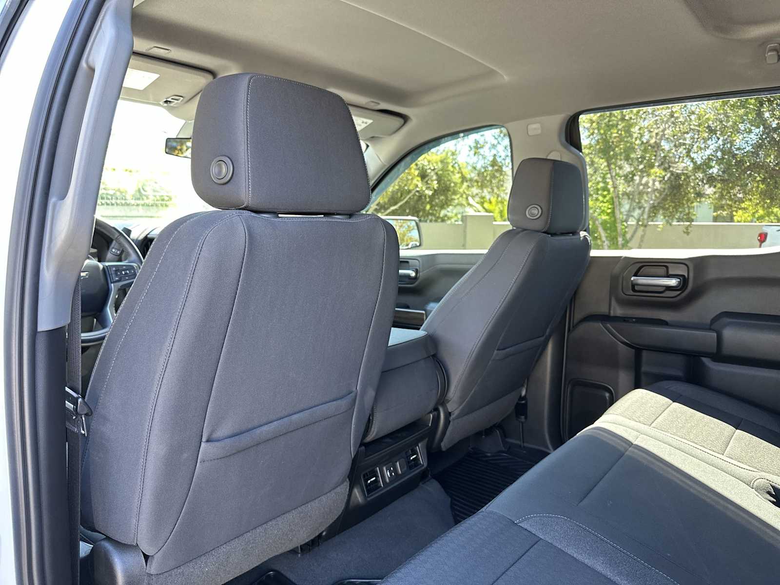 Thumbnail: 2022 Chevrolet Silverado 1500 - 16