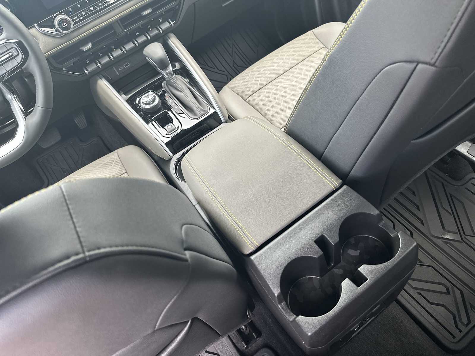 Thumbnail: 2026 Chevrolet Colorado - 21