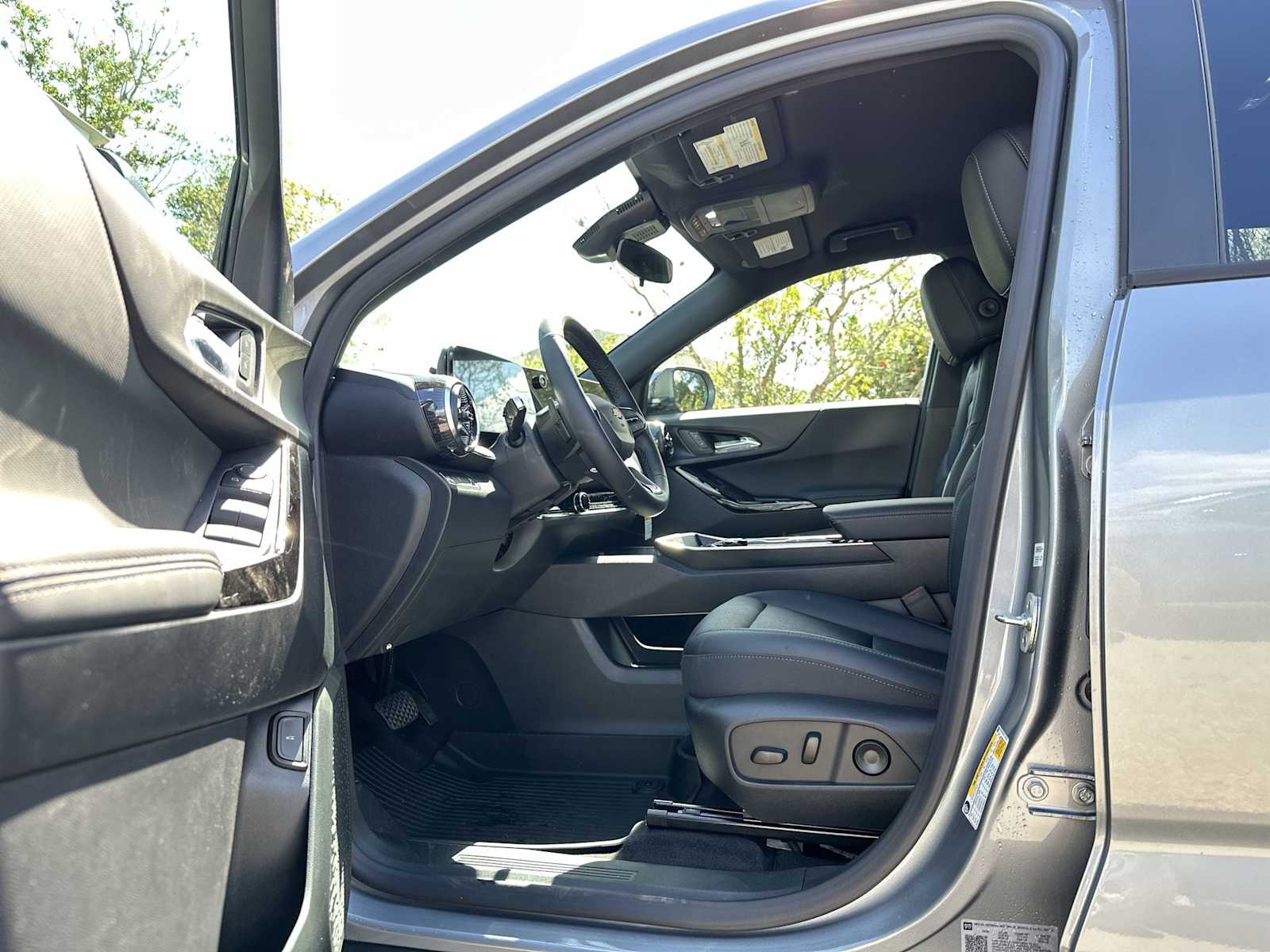 Thumbnail: 2026 Chevrolet Equinox - 2