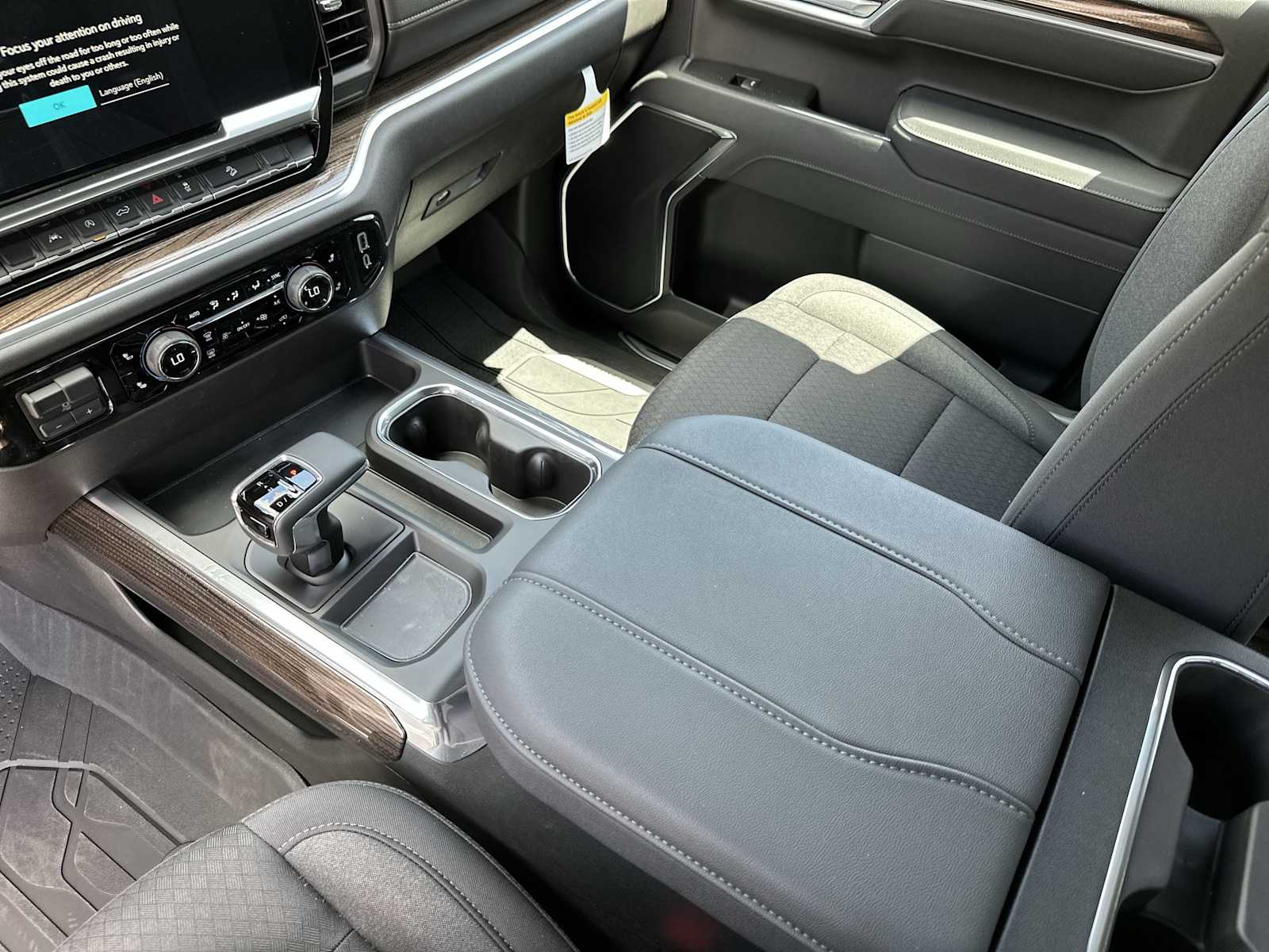 Thumbnail: 2026 Chevrolet Silverado 1500 - 21