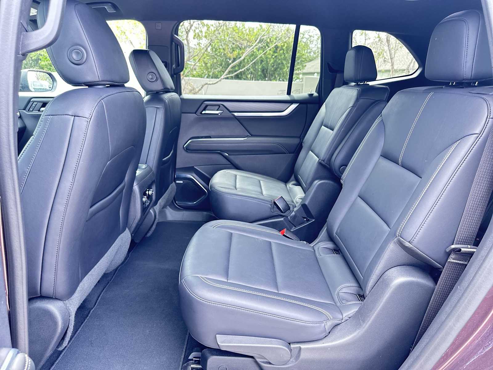 Thumbnail: 2024 GMC Acadia - 17