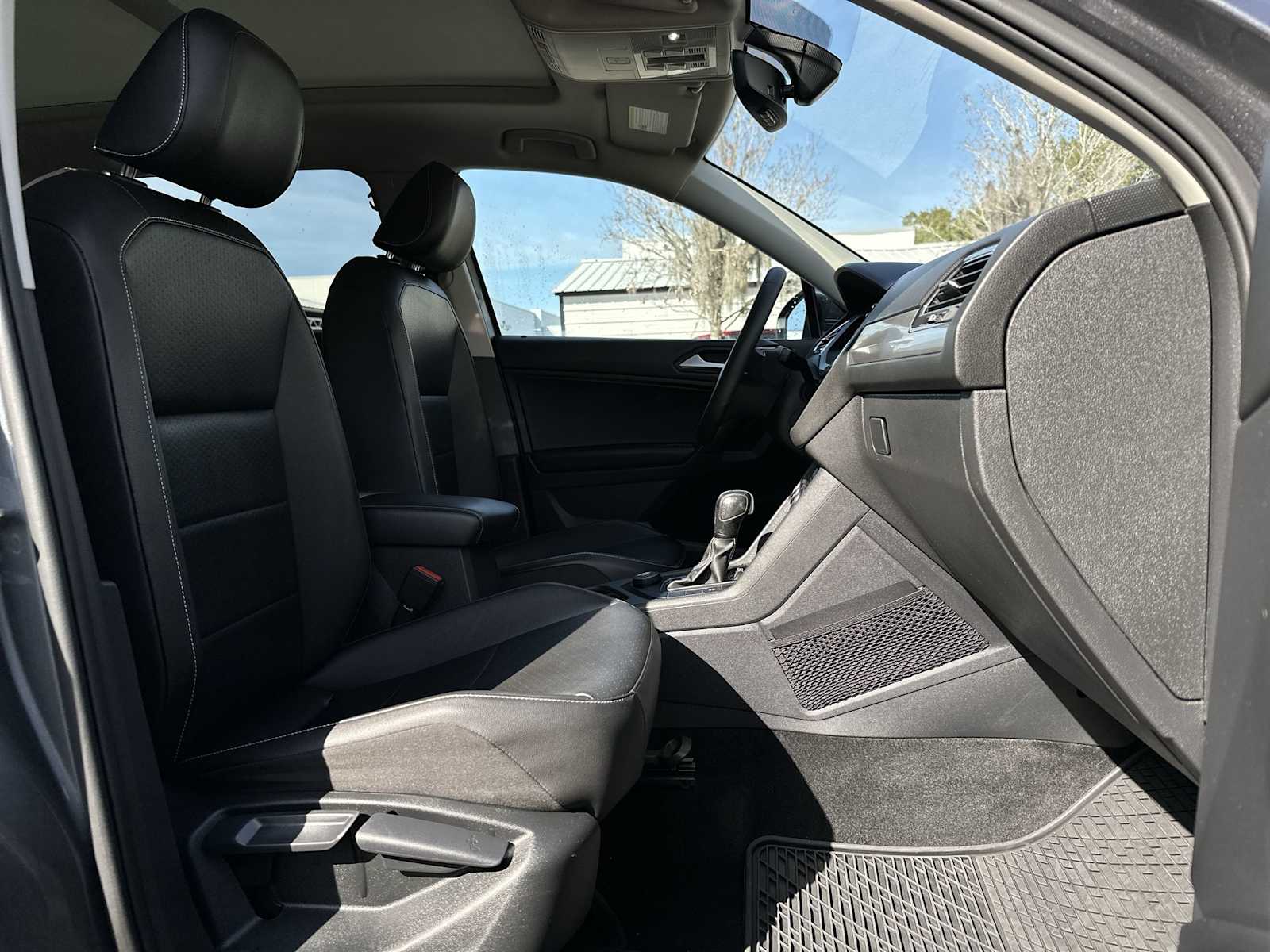 Thumbnail: 2021 Volkswagen Tiguan - 20