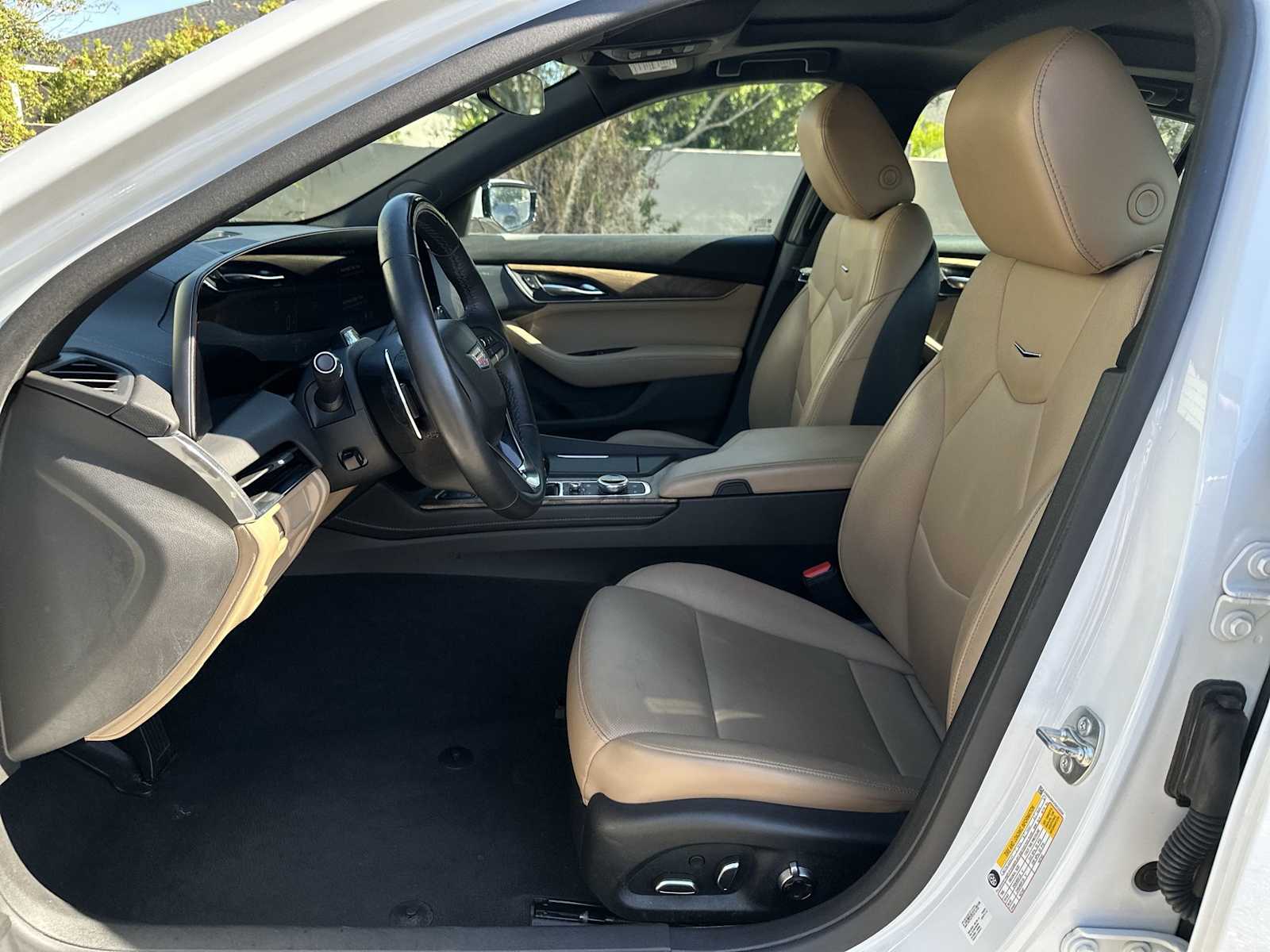 Thumbnail: 2025 Cadillac CT5 - 15