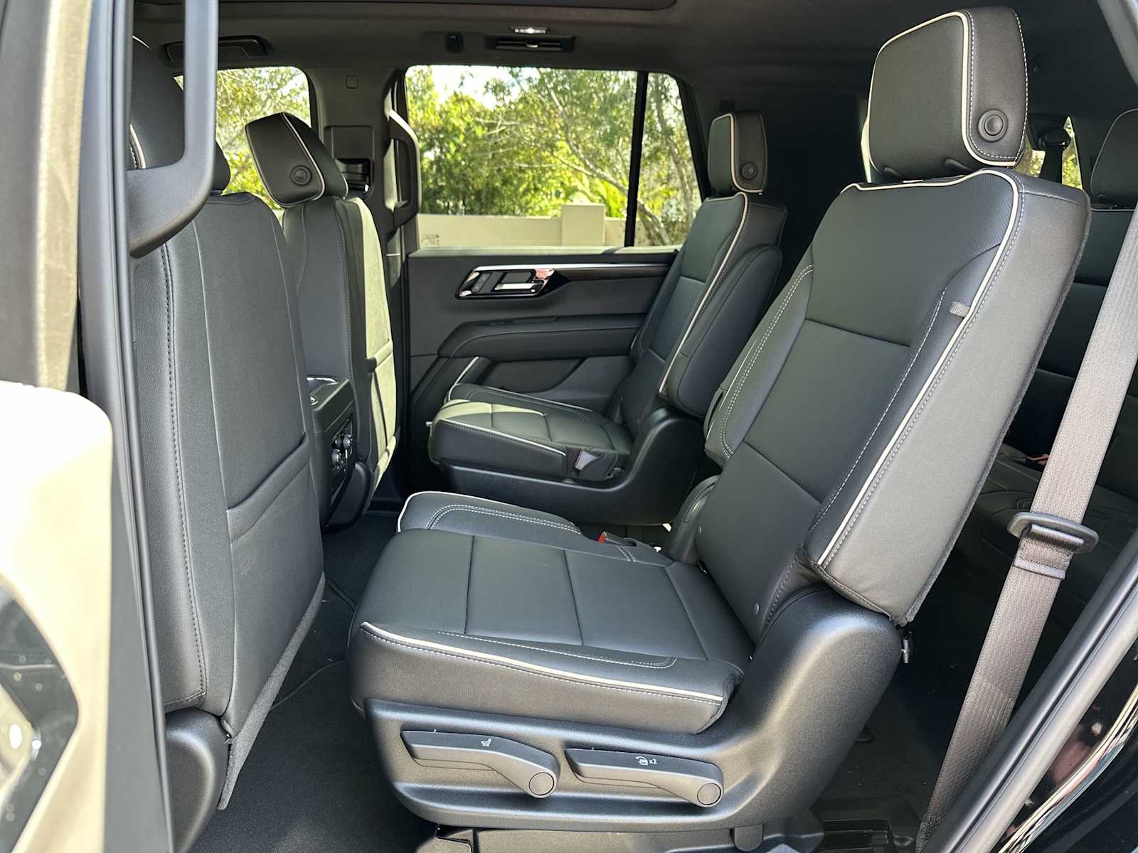 Thumbnail: 2026 Chevrolet Tahoe - 18