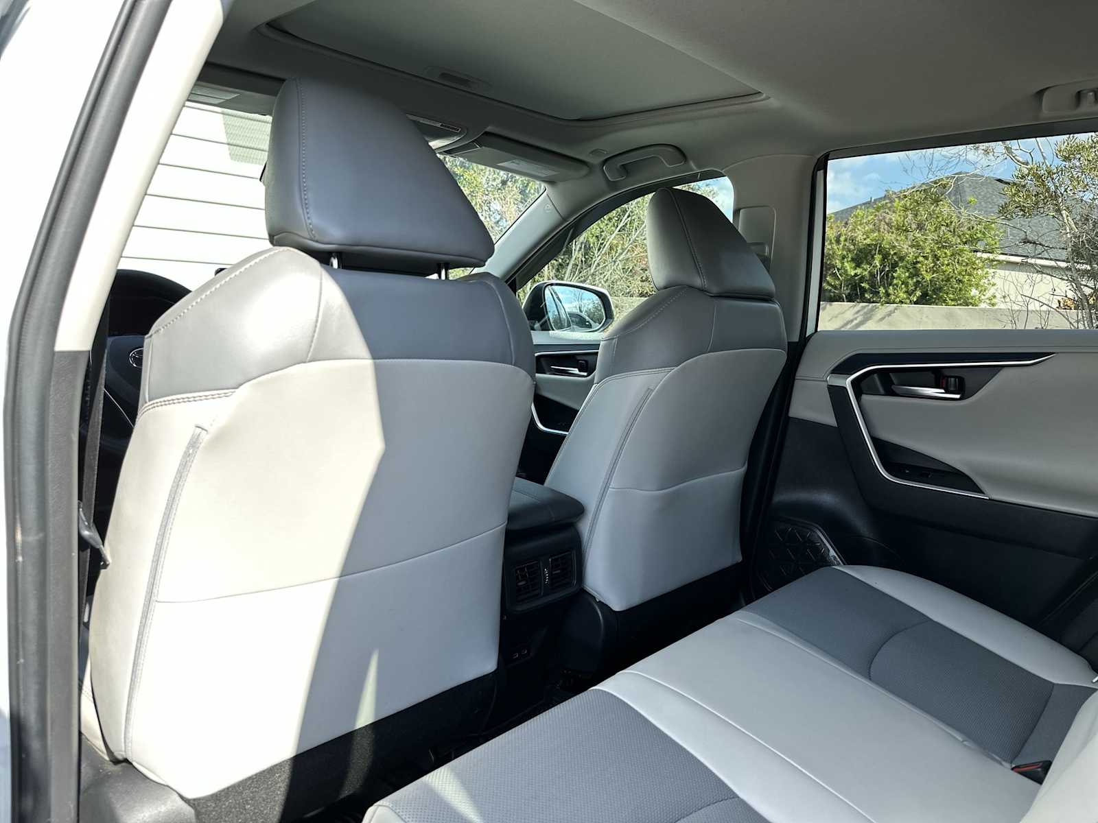 Thumbnail: 2024 Toyota RAV4 - 16