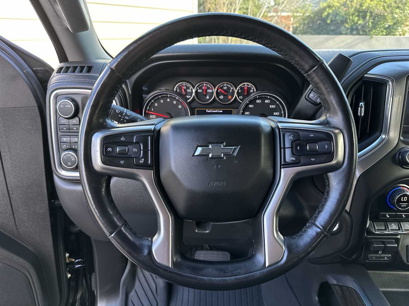 Thumbnail: 2020 Chevrolet Silverado 1500 - 20