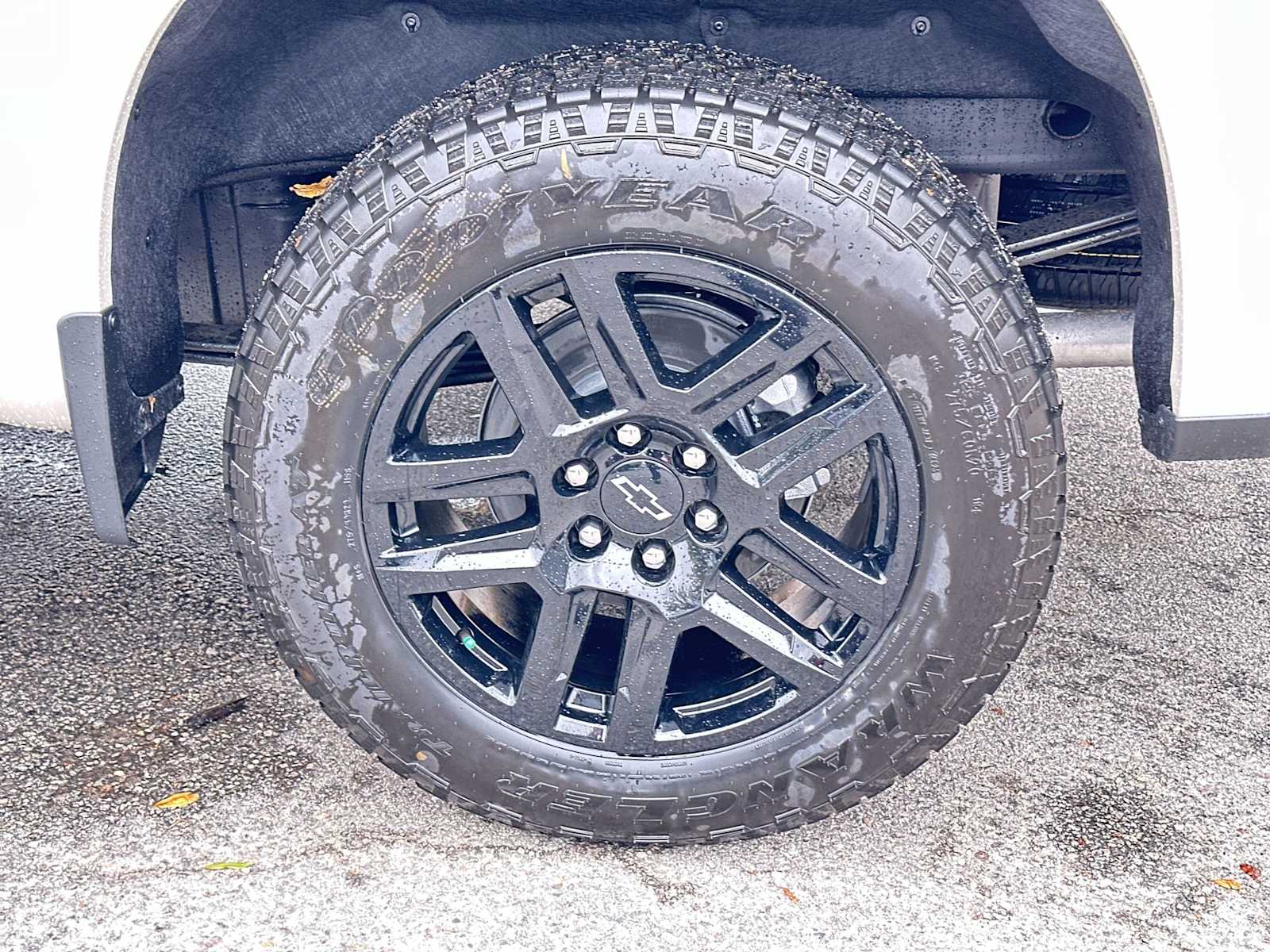 Thumbnail: 2026 Chevrolet Silverado 1500 - 12