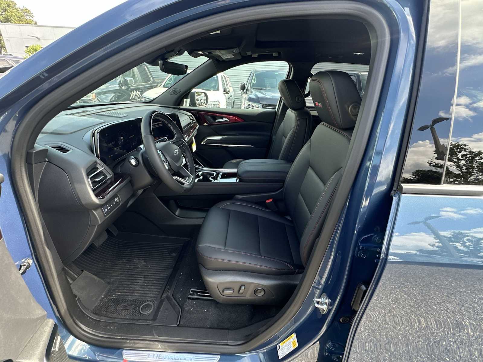 Thumbnail: 2026 Chevrolet Traverse - 2