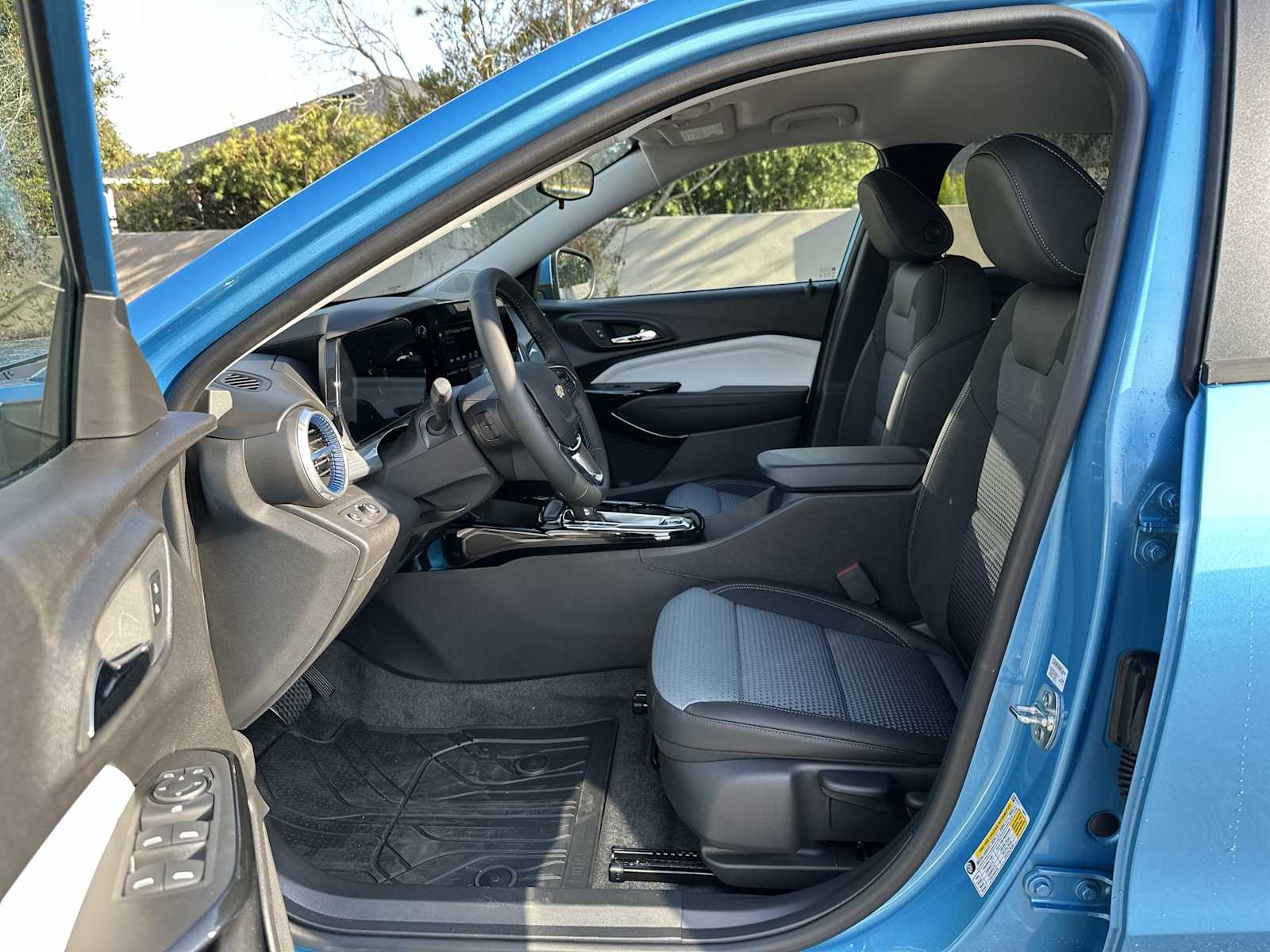 Thumbnail: 2026 Chevrolet Trax - 2