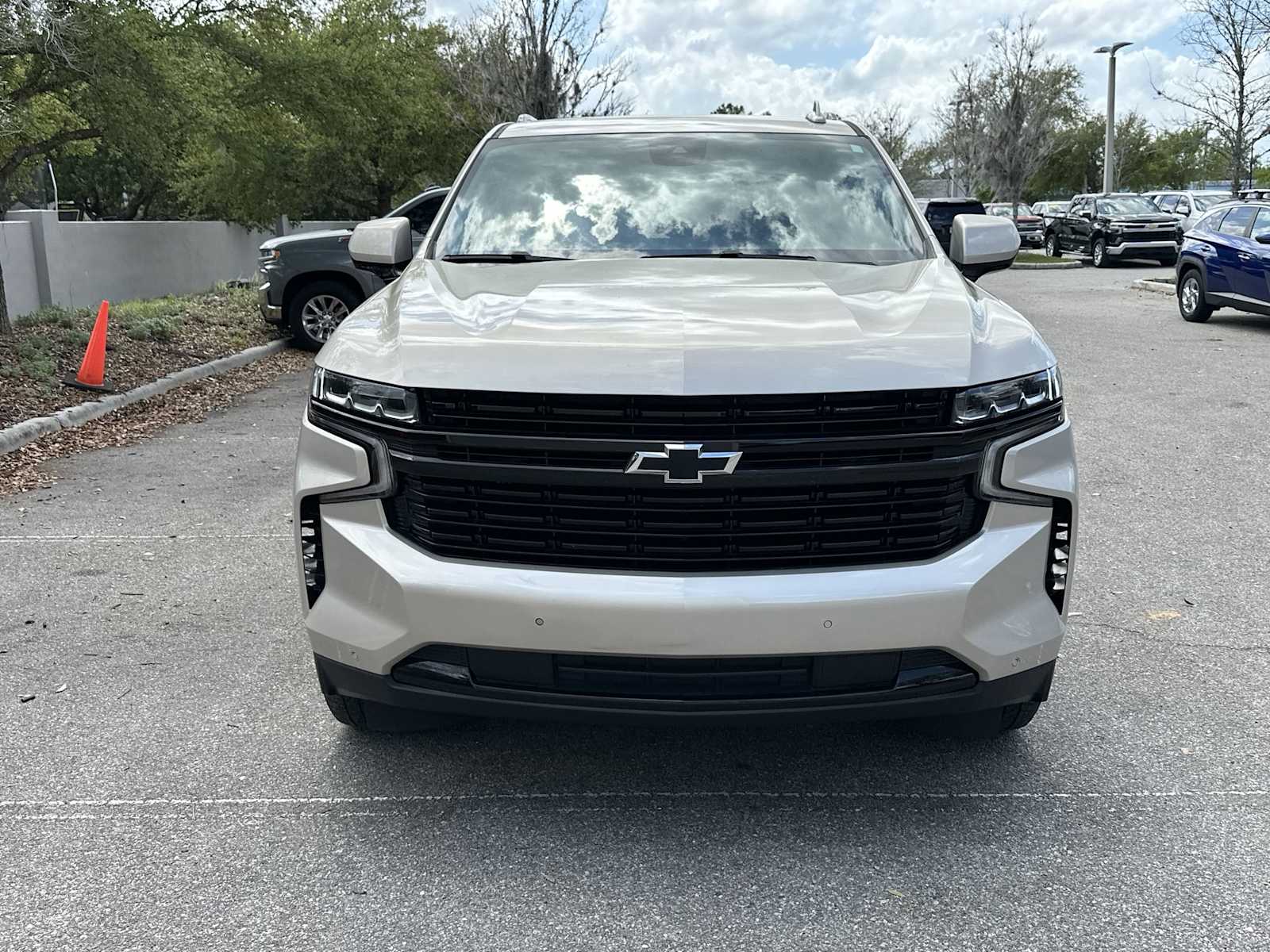 Thumbnail: 2023 Chevrolet Suburban - 9