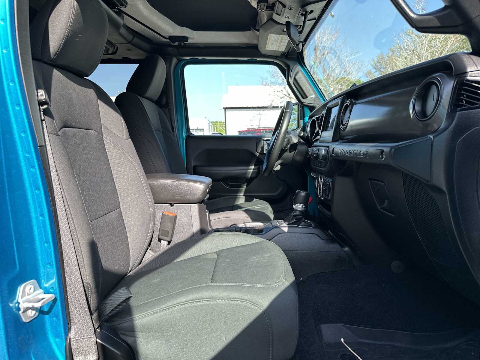 Thumbnail: 2019 Jeep Wrangler - 19