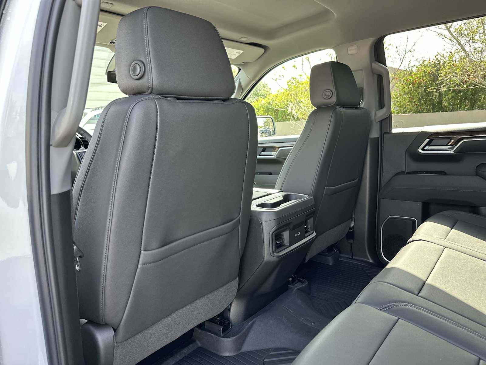 Thumbnail: 2026 Chevrolet Silverado 1500 - 16