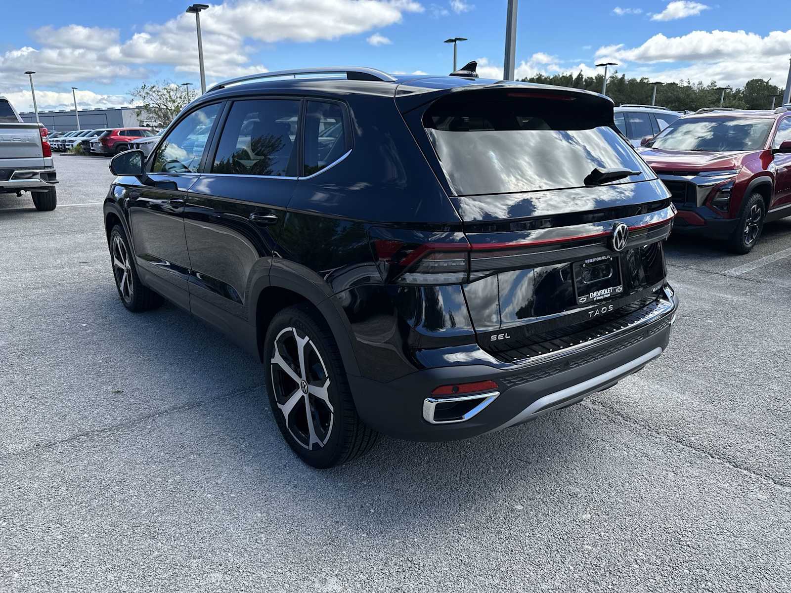 Thumbnail: 2025 Volkswagen Taos - 4