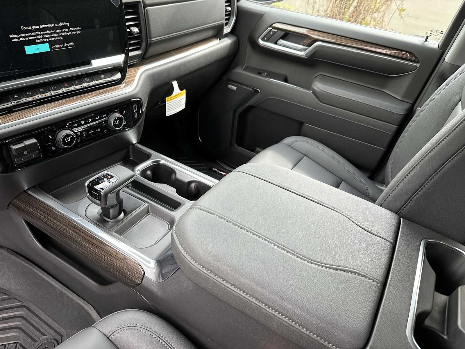 Thumbnail: 2026 Chevrolet Silverado 1500 - 21