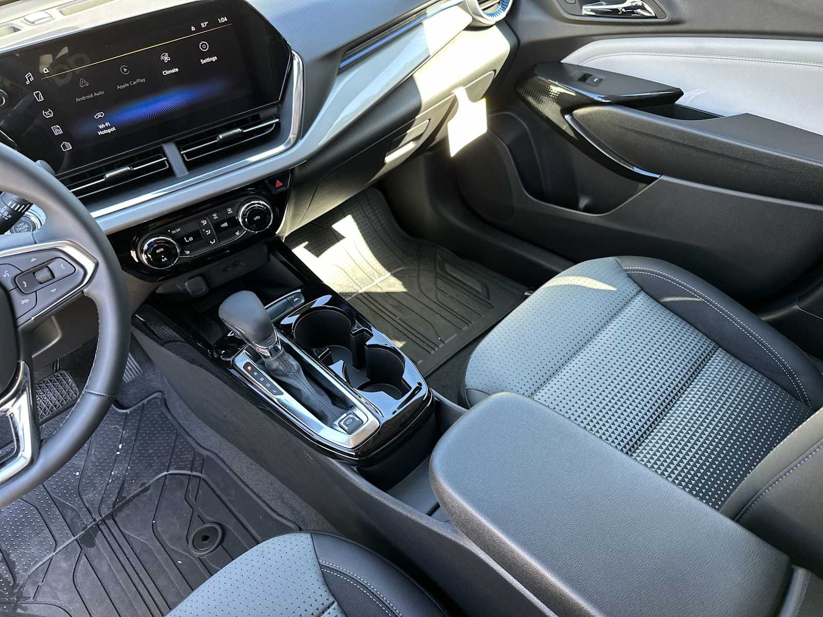 Thumbnail: 2026 Chevrolet Trax - 22