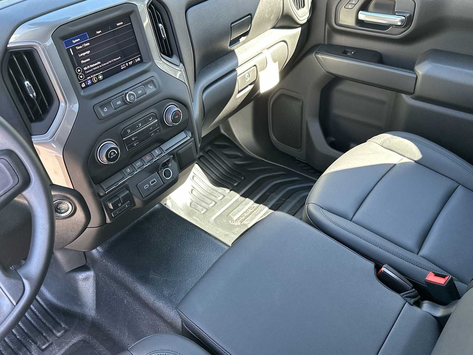 Thumbnail: 2026 Chevrolet Silverado 2500 - 21