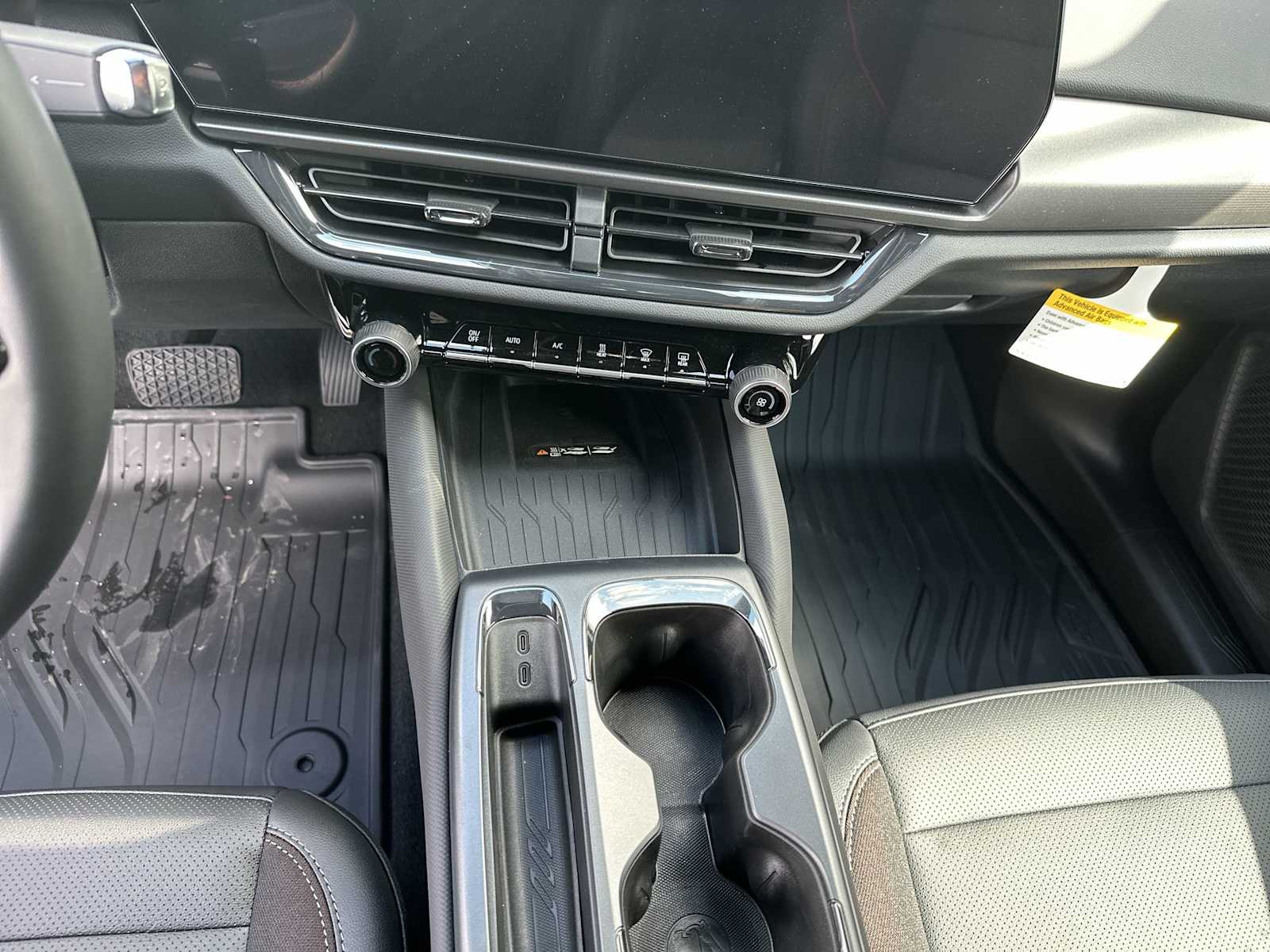 Thumbnail: 2026 Chevrolet Equinox - 21